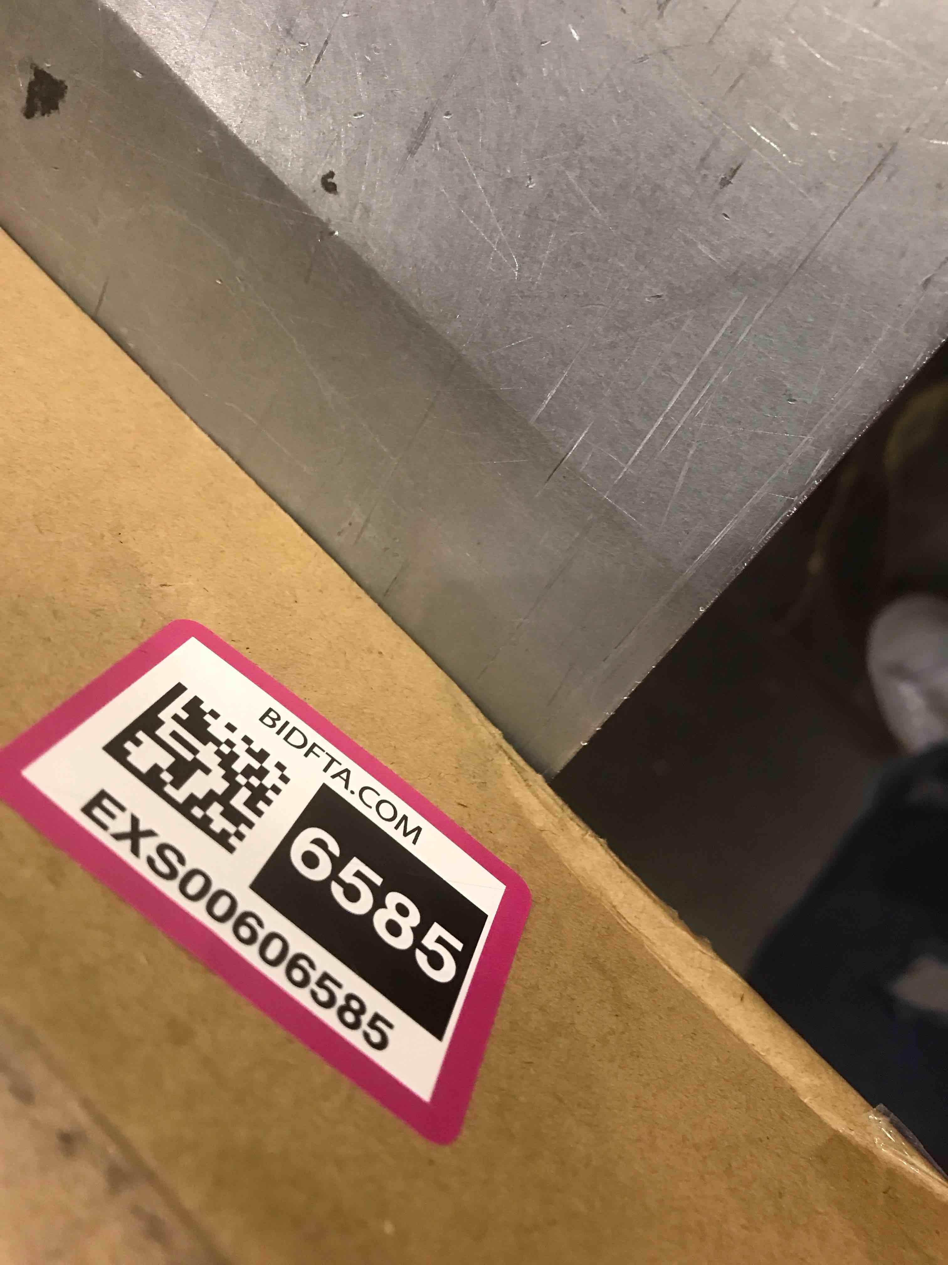 https://s3.amazonaws.com/lotting-images-prod/bidfta/EXS00606585_1698154966796.jpeg