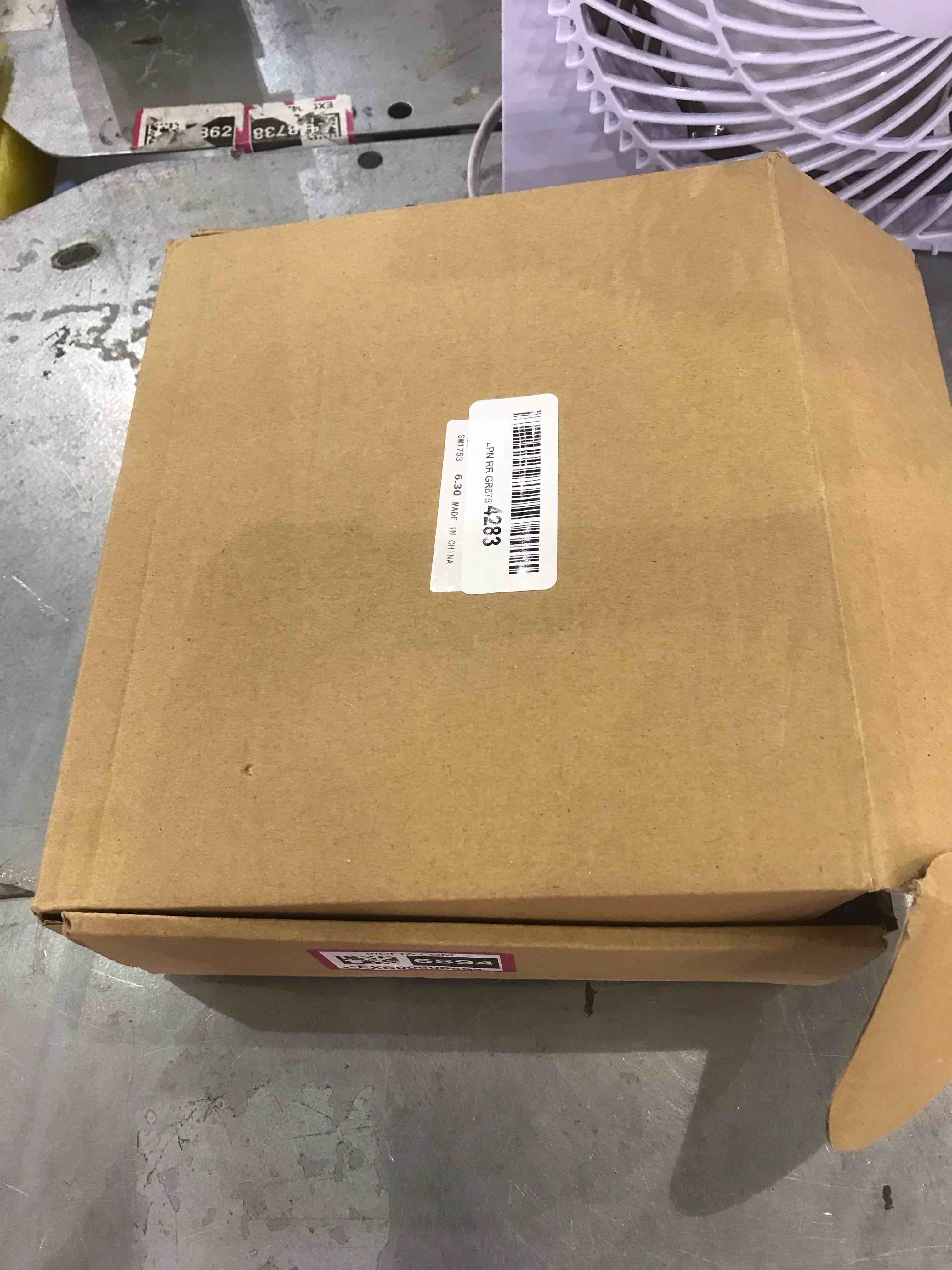 https://s3.amazonaws.com/lotting-images-prod/bidfta/EXS00606594_1698156305853.jpeg