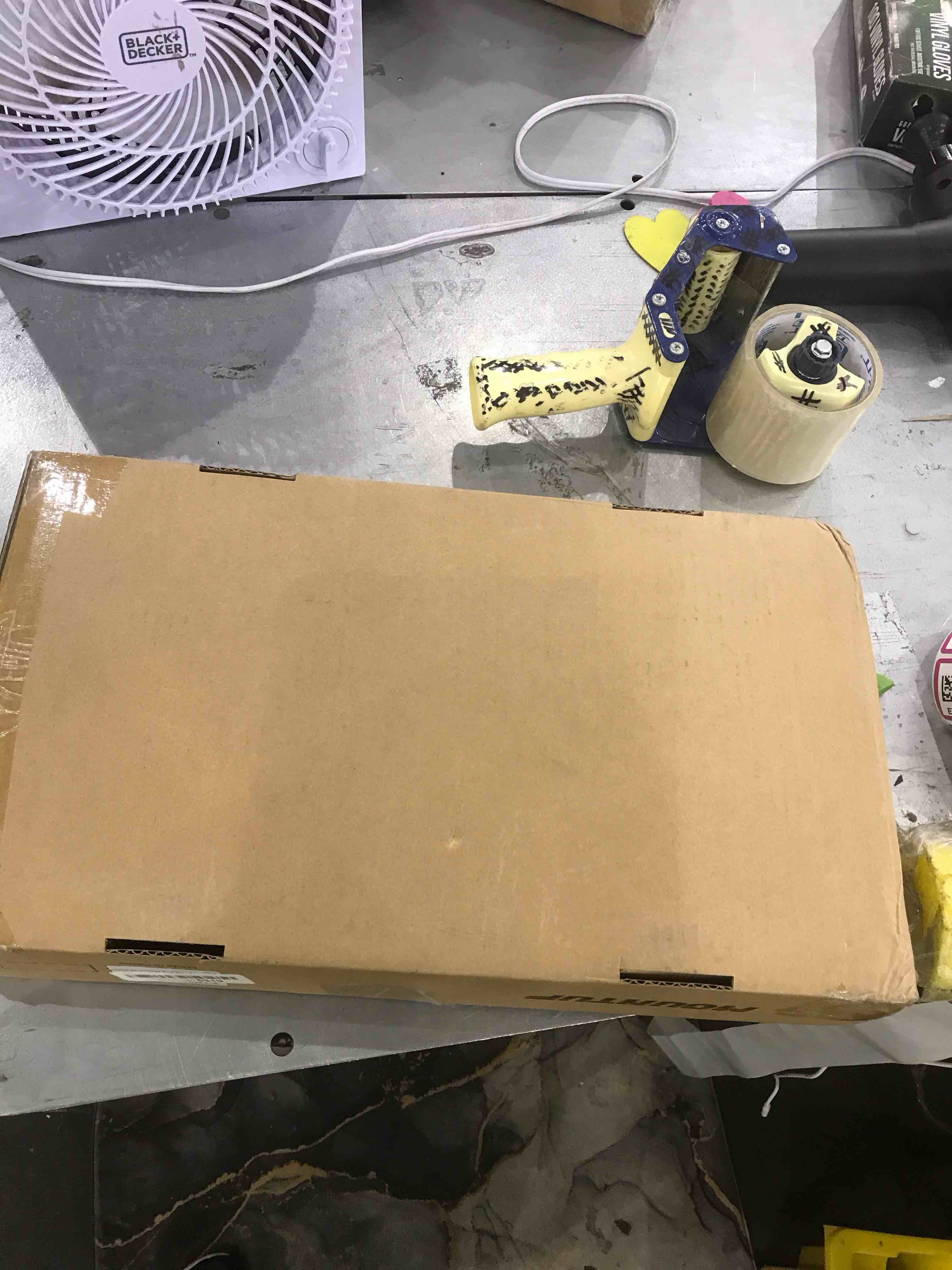 https://s3.amazonaws.com/lotting-images-prod/bidfta/EXS00606902_1698324867475.jpeg