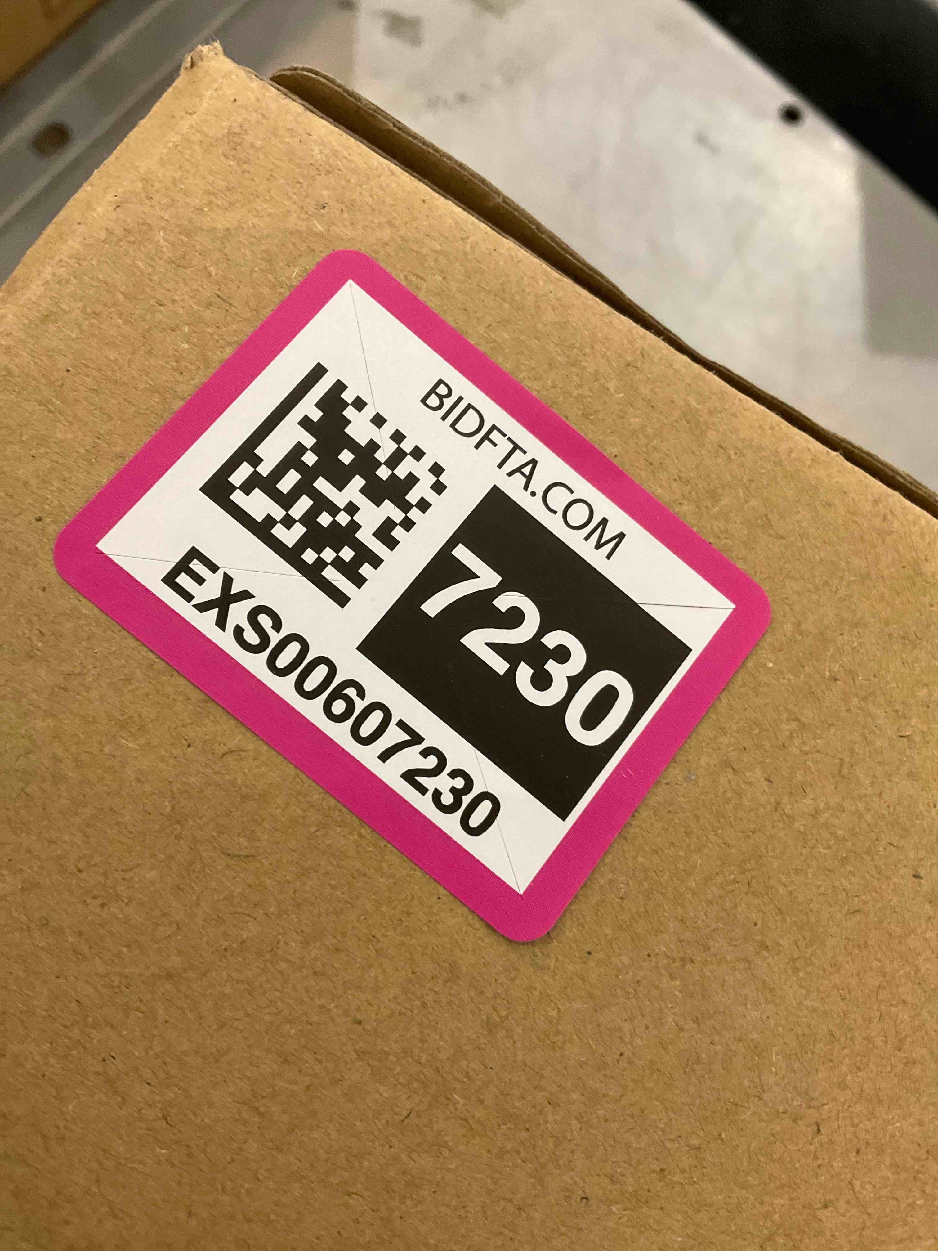https://s3.amazonaws.com/lotting-images-prod/bidfta/EXS00607230_1698252022682.jpeg