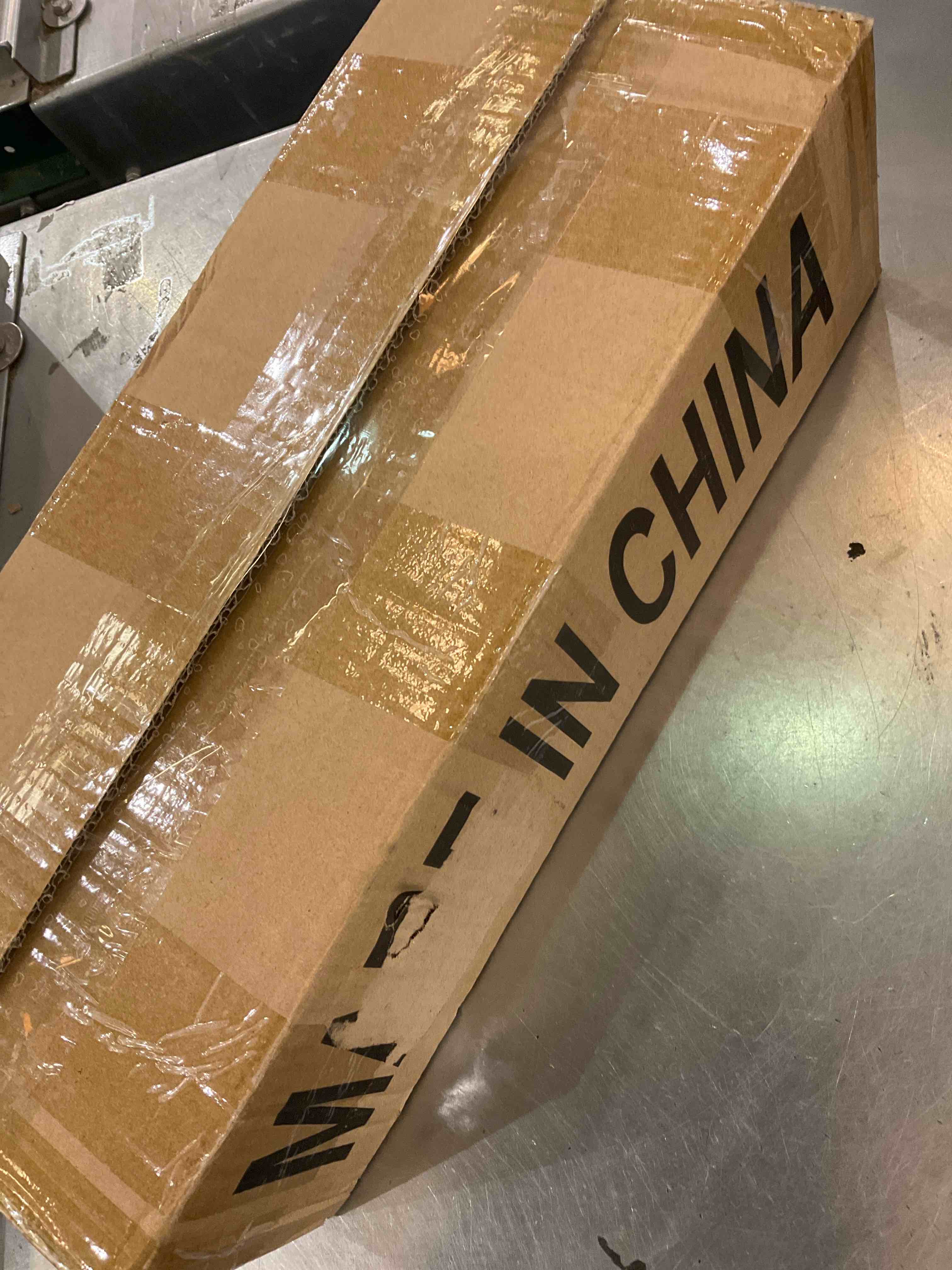 https://s3.amazonaws.com/lotting-images-prod/bidfta/EXS00607278_1698260953781.jpeg