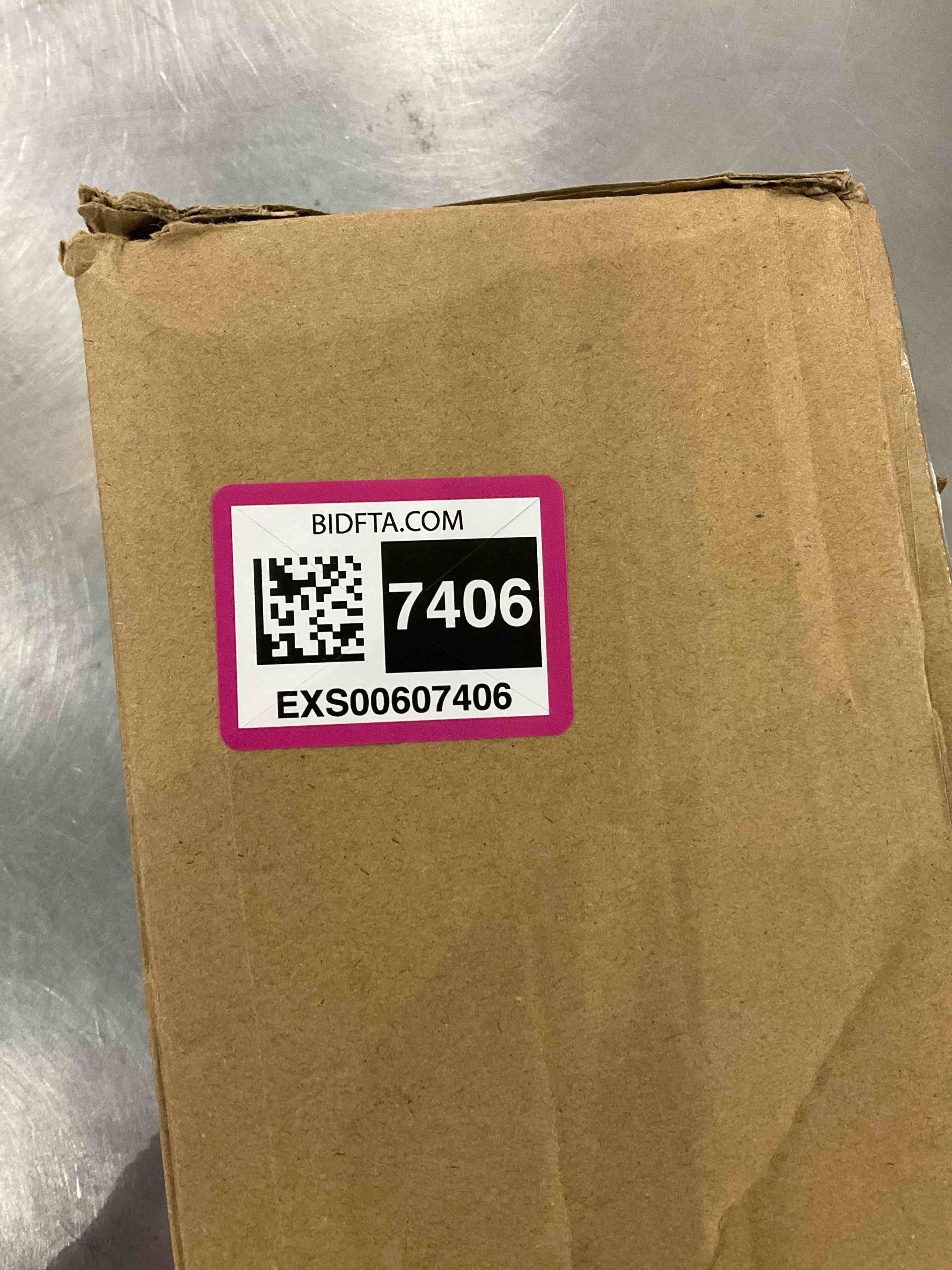https://s3.amazonaws.com/lotting-images-prod/bidfta/EXS00607406_1698674424135.jpeg