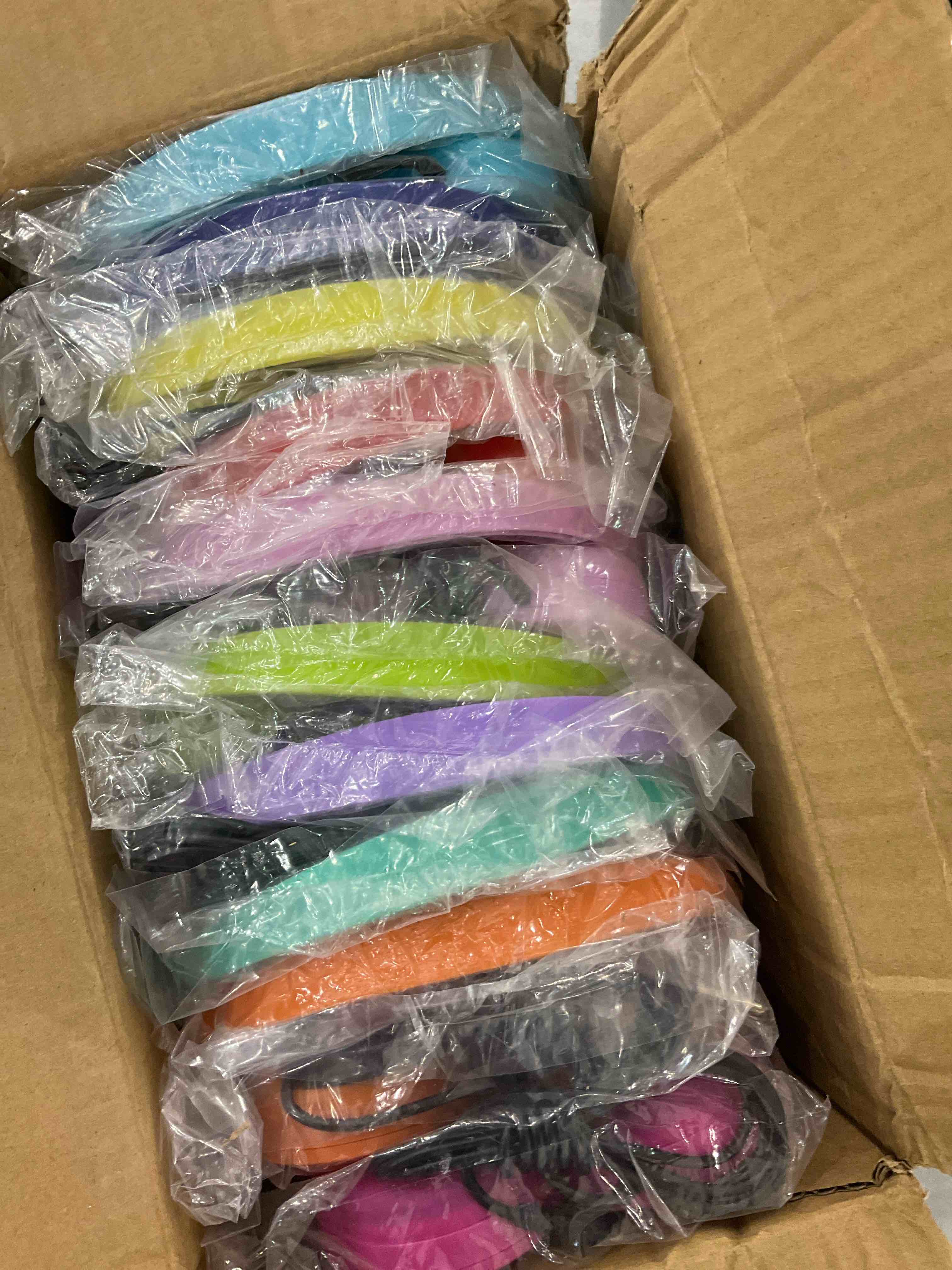 https://s3.amazonaws.com/lotting-images-prod/bidfta/EXS00607467_1698686565630.jpeg