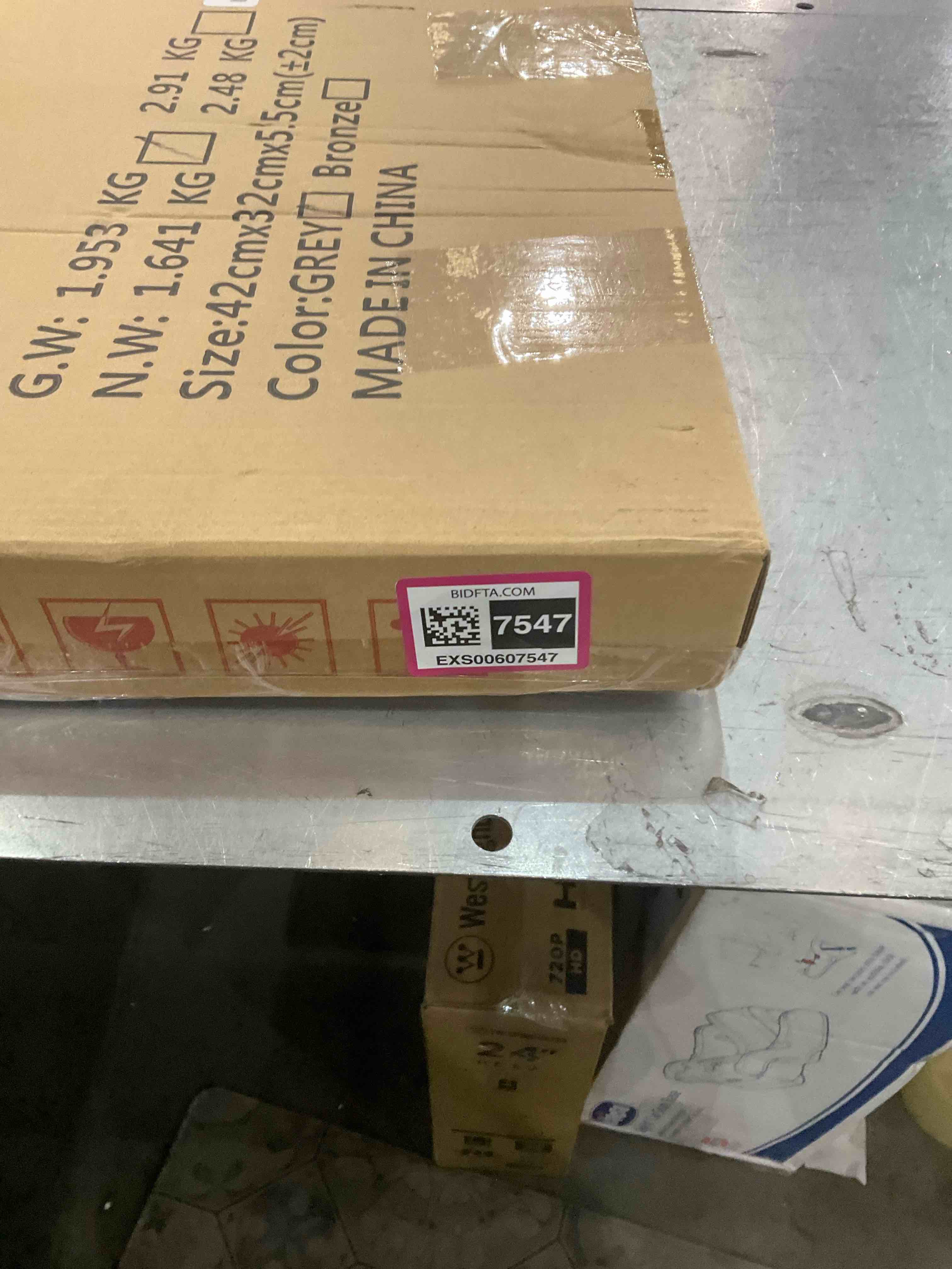 https://s3.amazonaws.com/lotting-images-prod/bidfta/EXS00607547_1698240415172.jpeg