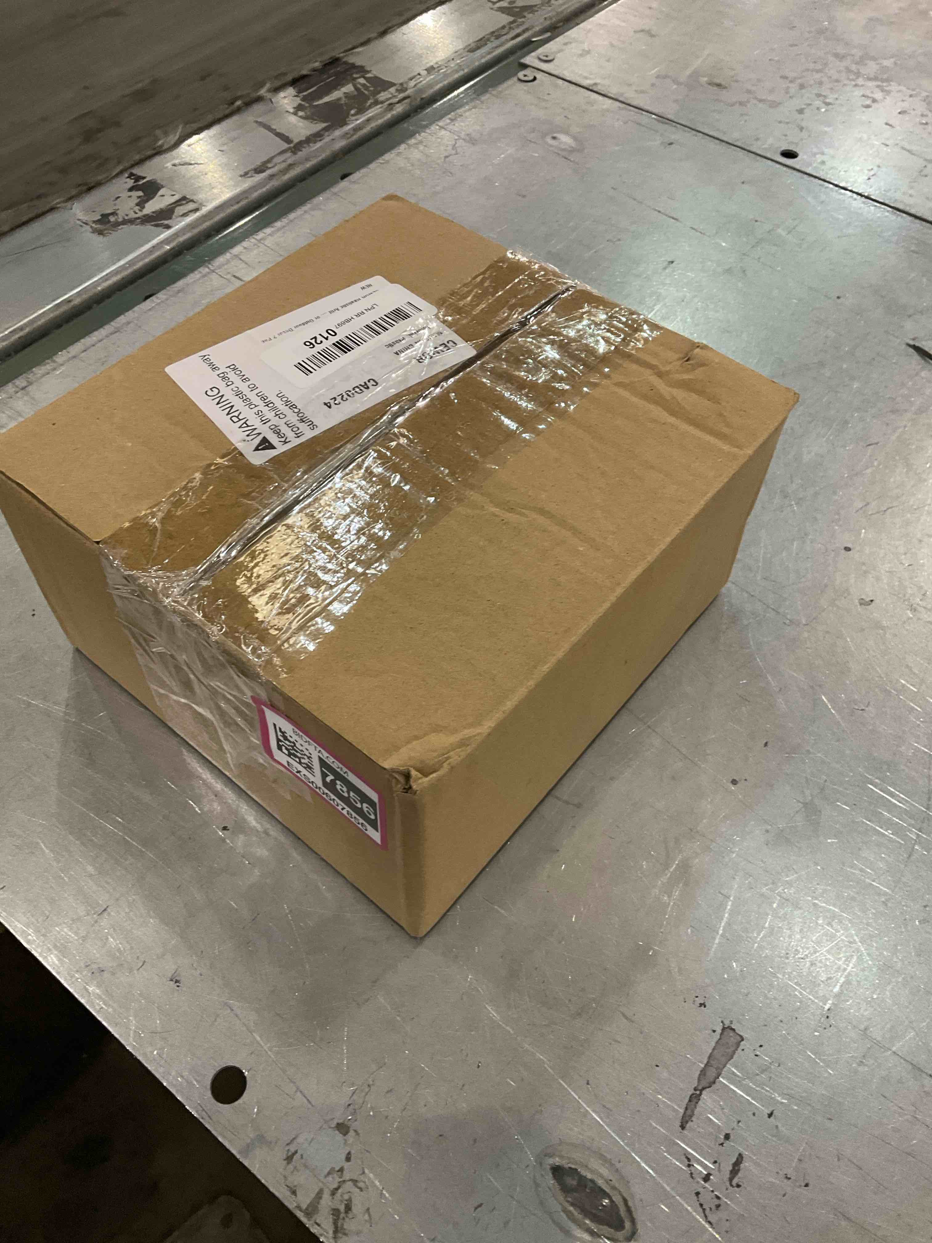 https://s3.amazonaws.com/lotting-images-prod/bidfta/EXS00607856_1698758591218.jpeg