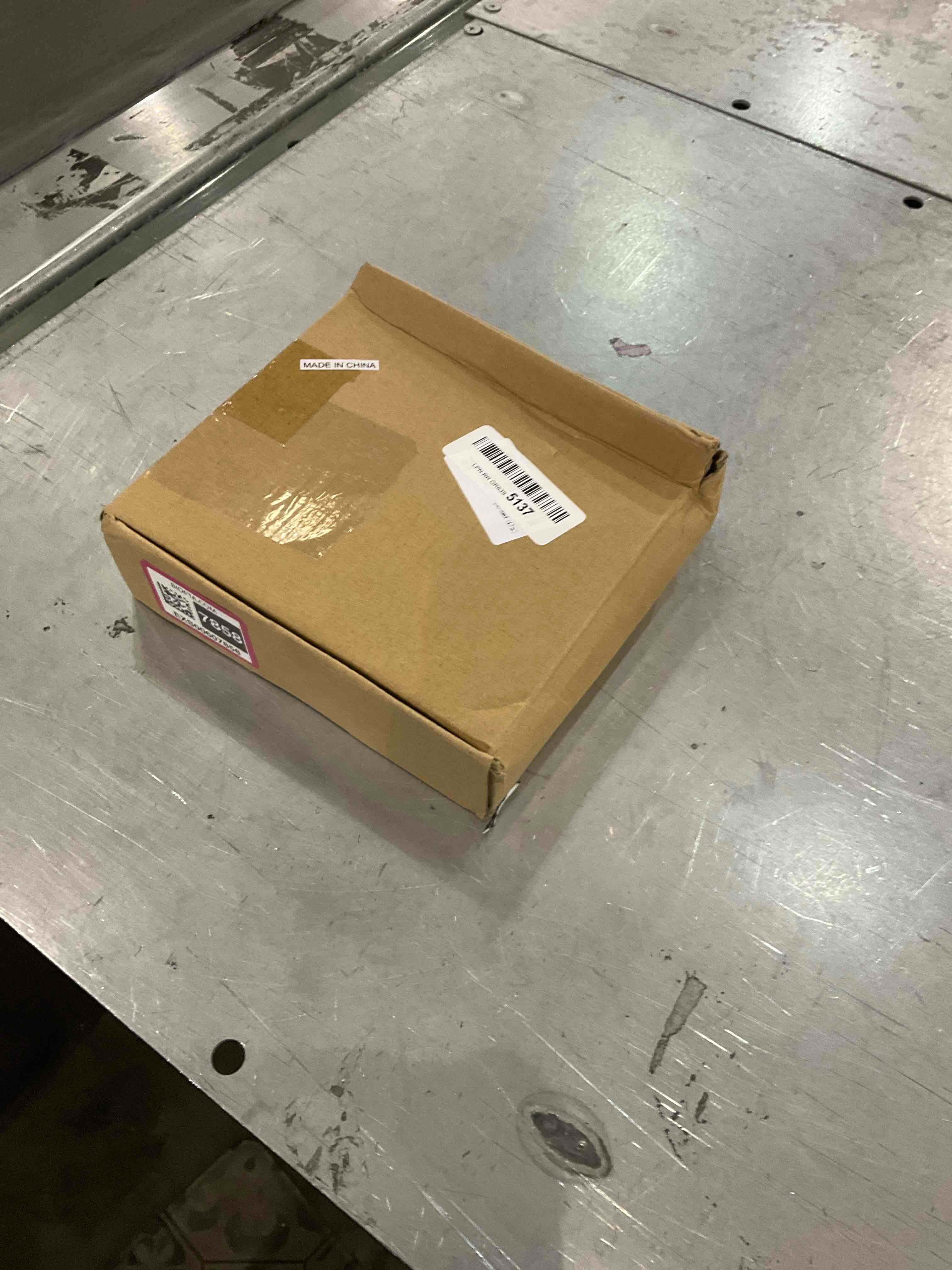 https://s3.amazonaws.com/lotting-images-prod/bidfta/EXS00607858_1698758767561.jpeg