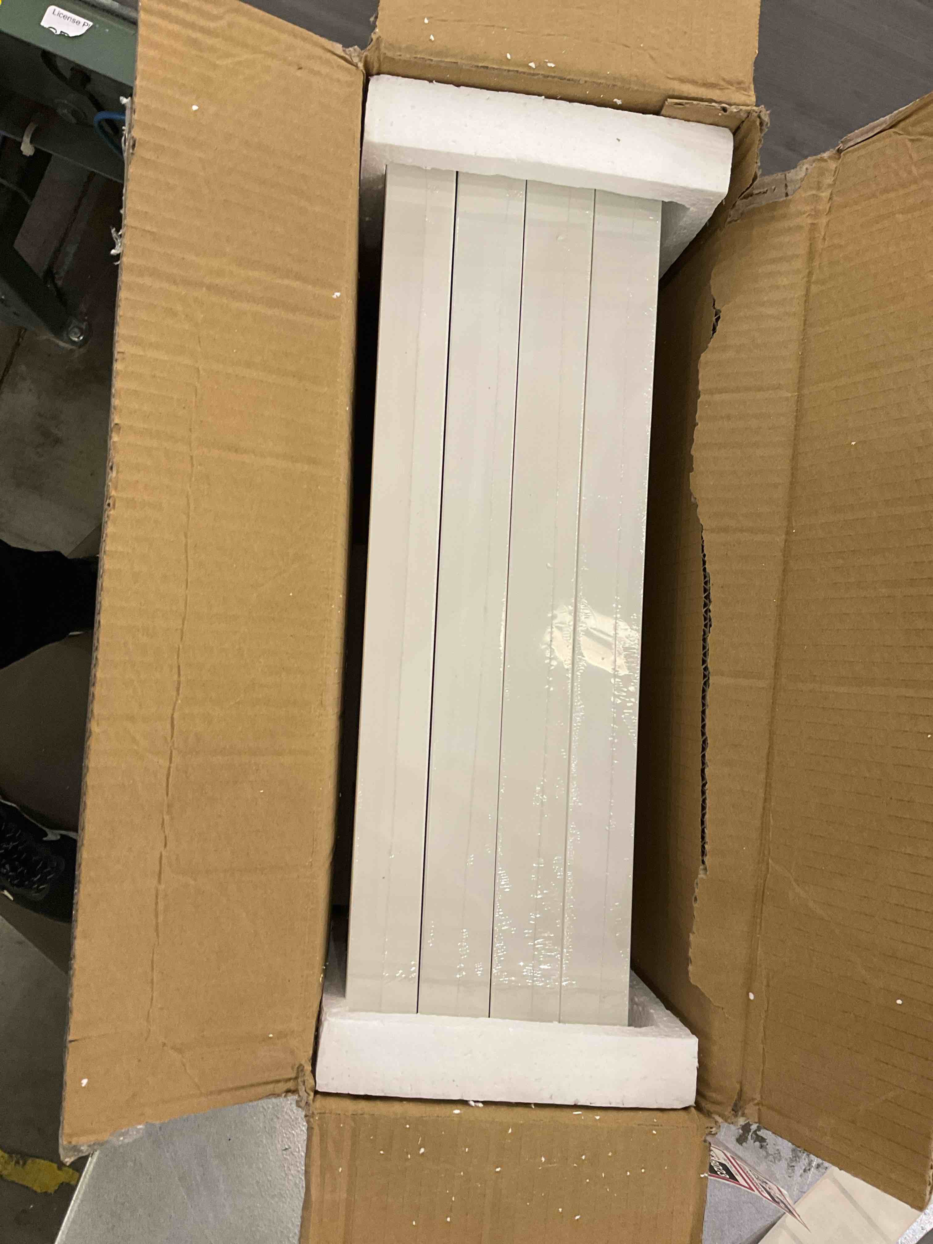 https://s3.amazonaws.com/lotting-images-prod/bidfta/EXS00608017_1698067709420.jpeg
