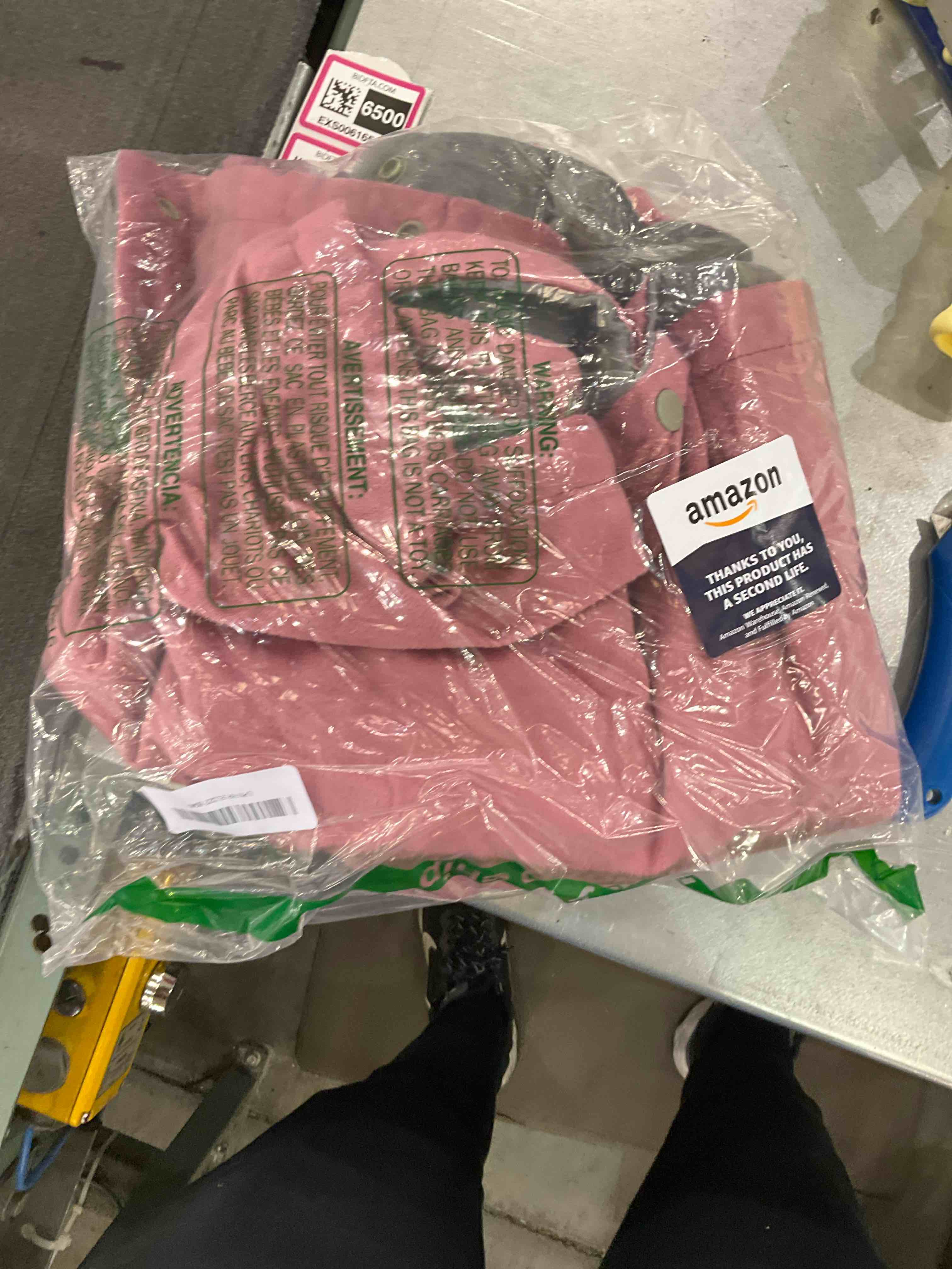 https://s3.amazonaws.com/lotting-images-prod/bidfta/EXS00608055_1698071801934.jpeg
