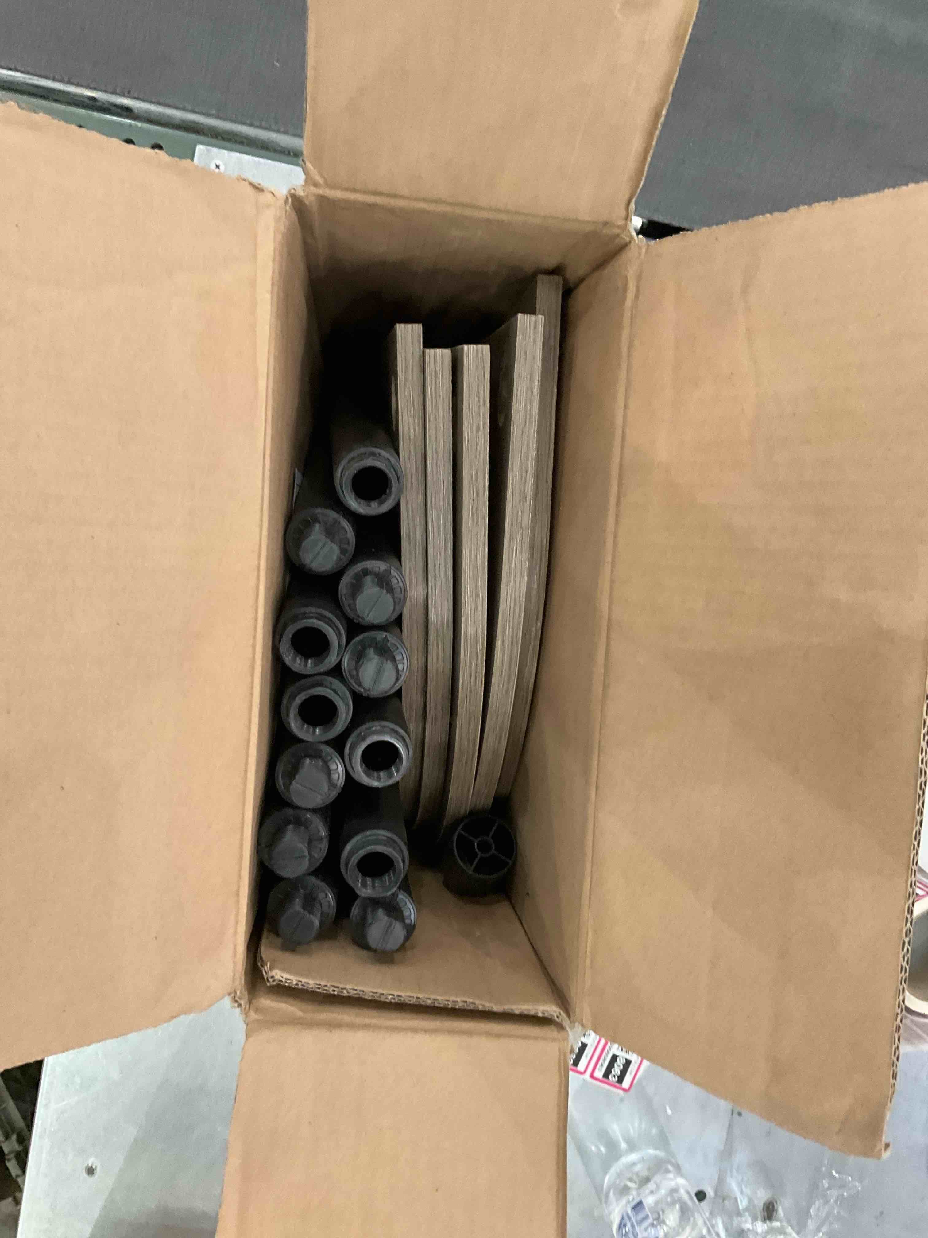 https://s3.amazonaws.com/lotting-images-prod/bidfta/EXS00608061_1698073085402.jpeg