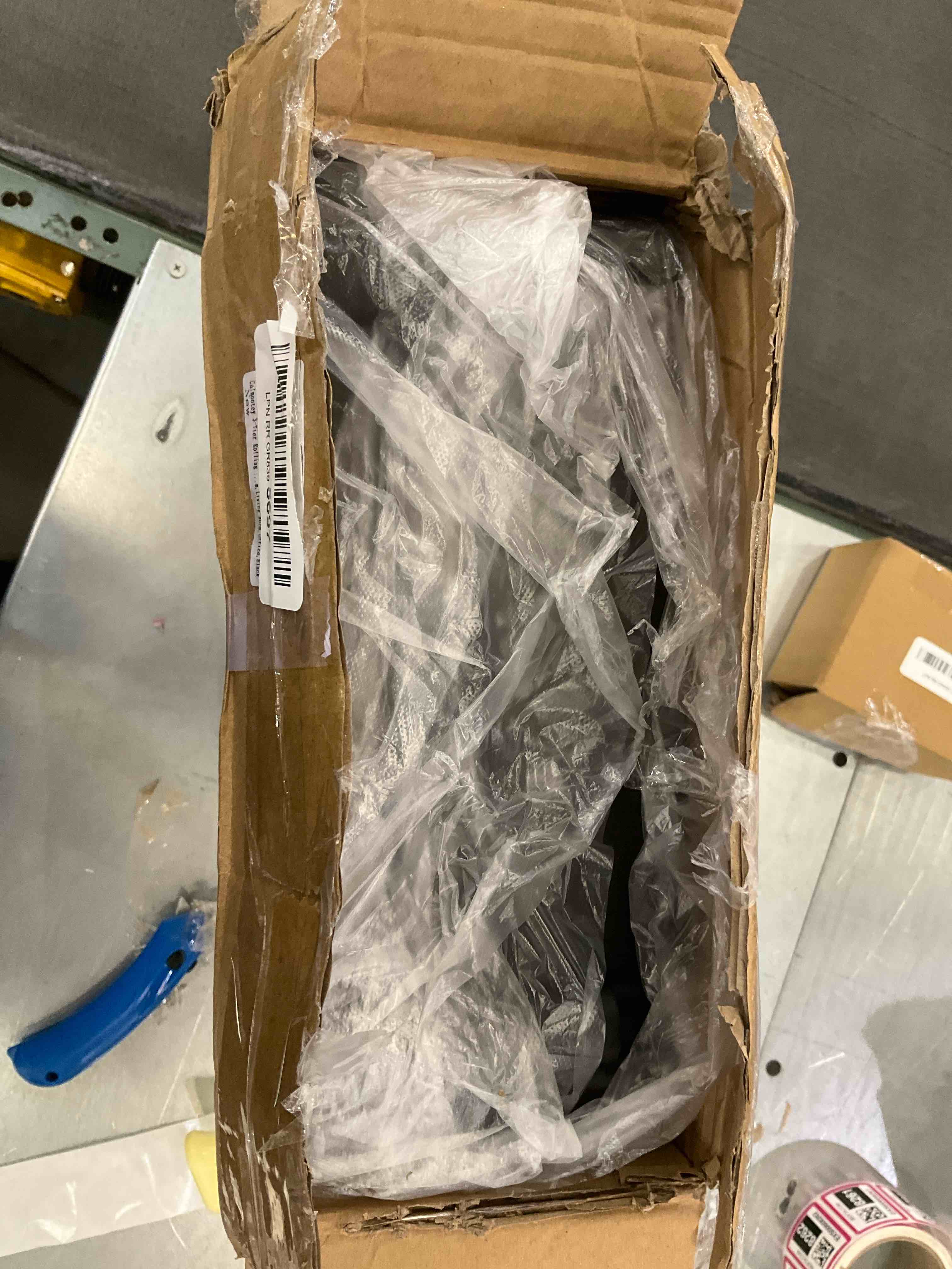 https://s3.amazonaws.com/lotting-images-prod/bidfta/EXS00608204_1698079993324.jpeg