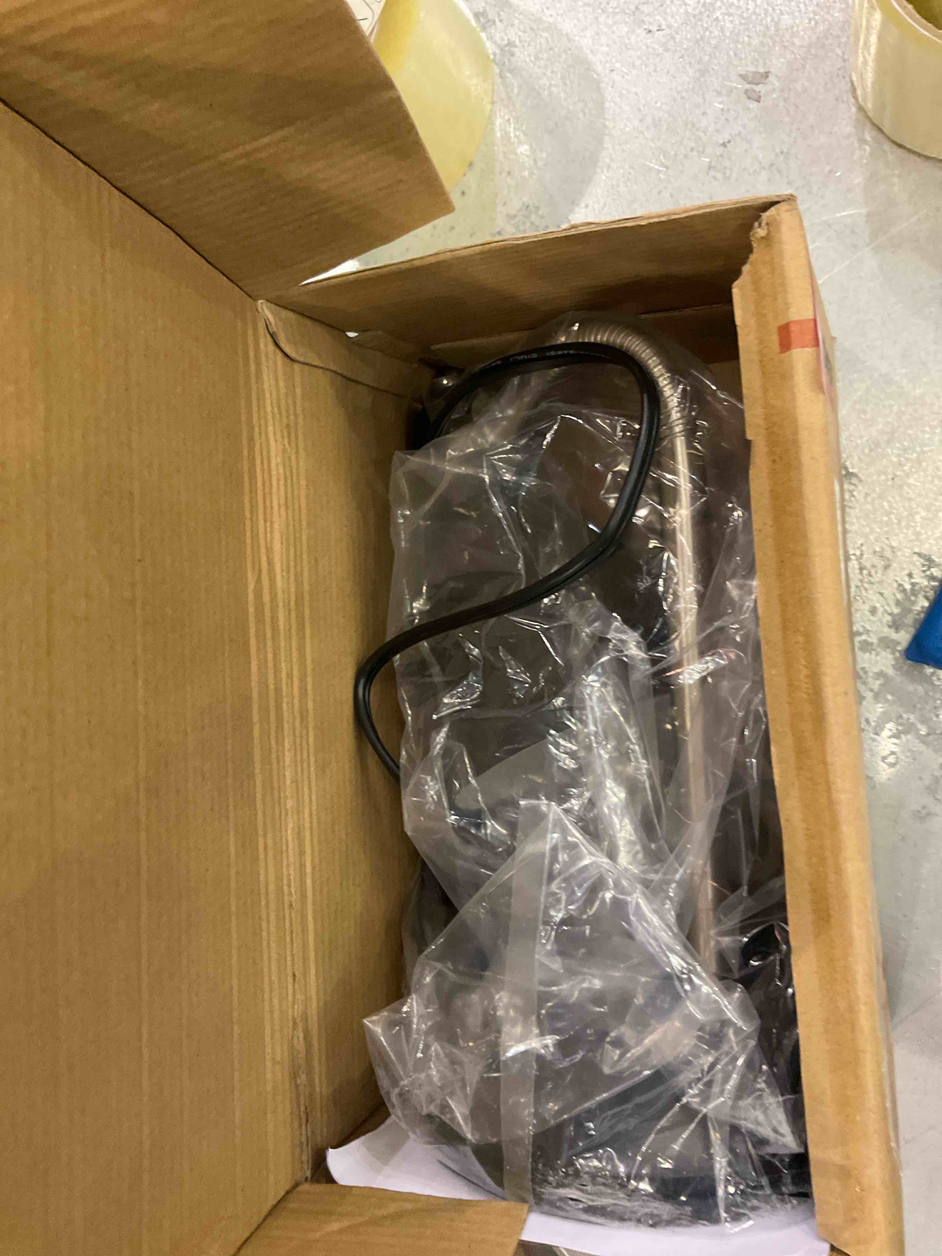 https://s3.amazonaws.com/lotting-images-prod/bidfta/EXS00609410_1700498316892.jpeg