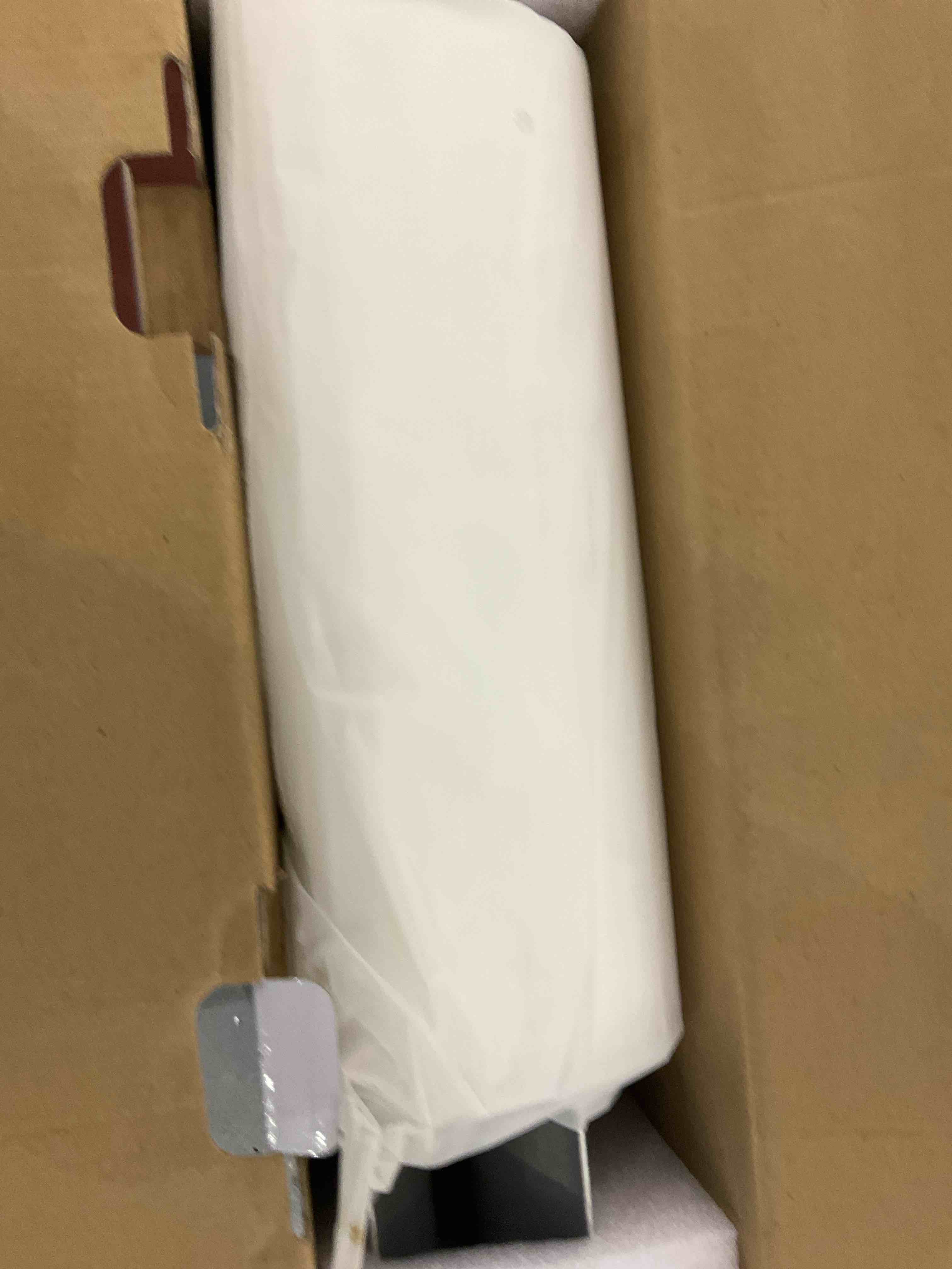 https://s3.amazonaws.com/lotting-images-prod/bidfta/EXS00609494_1700577704514.jpeg