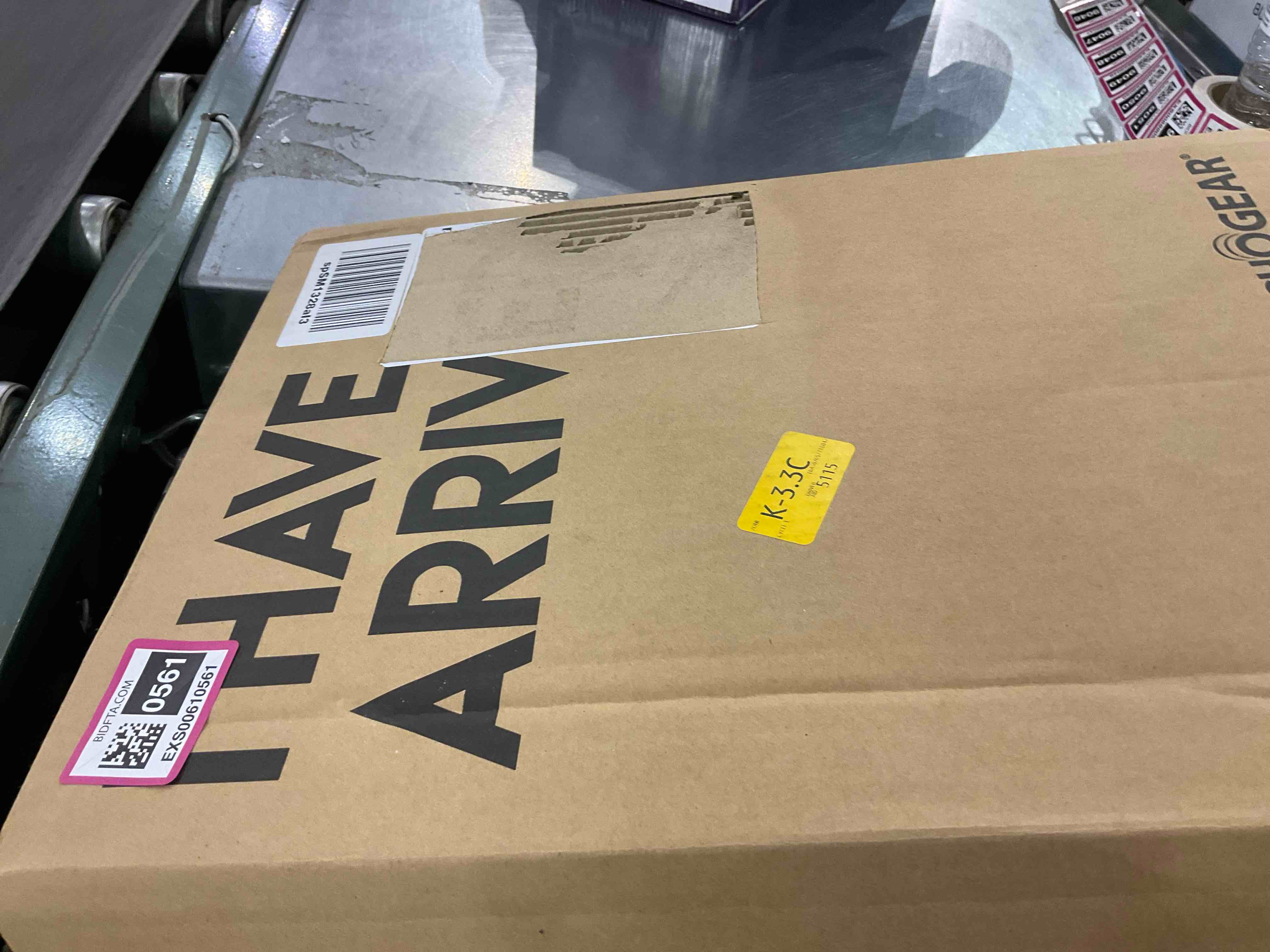 https://s3.amazonaws.com/lotting-images-prod/bidfta/EXS00610561_1700578836543.jpeg