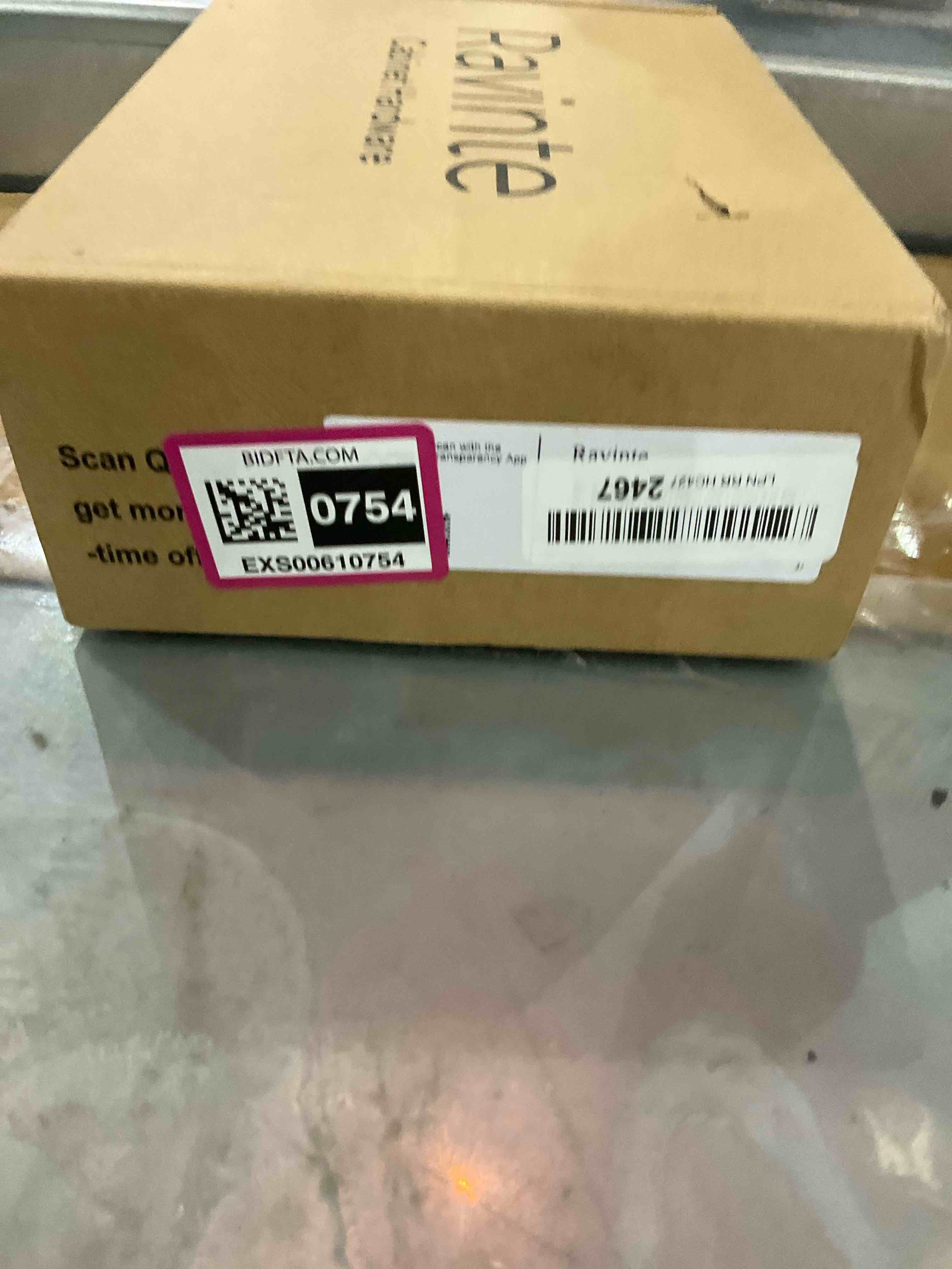 https://s3.amazonaws.com/lotting-images-prod/bidfta/EXS00610754_1700665638476.jpeg