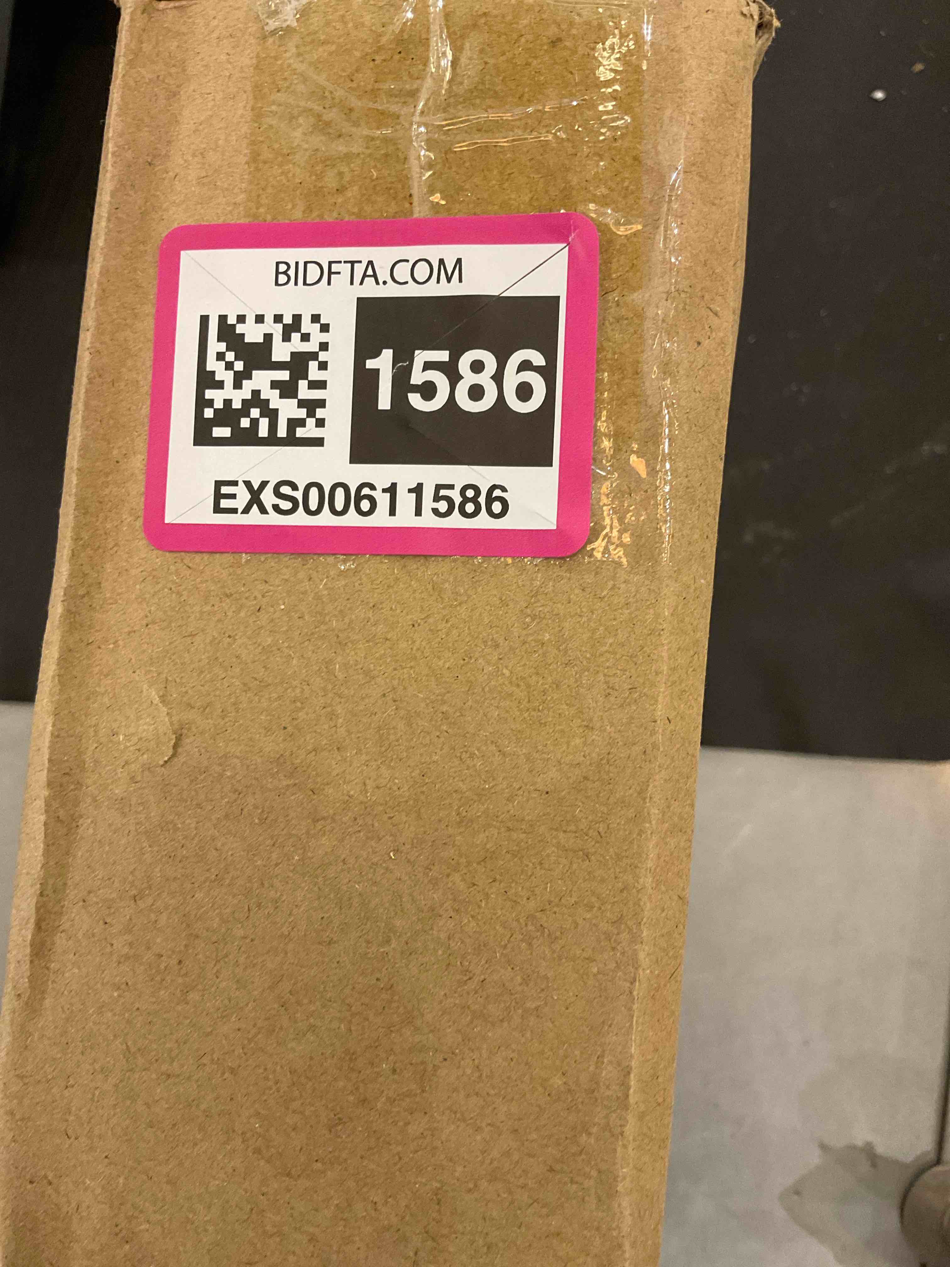 https://s3.amazonaws.com/lotting-images-prod/bidfta/EXS00611586_1697816642870.jpeg