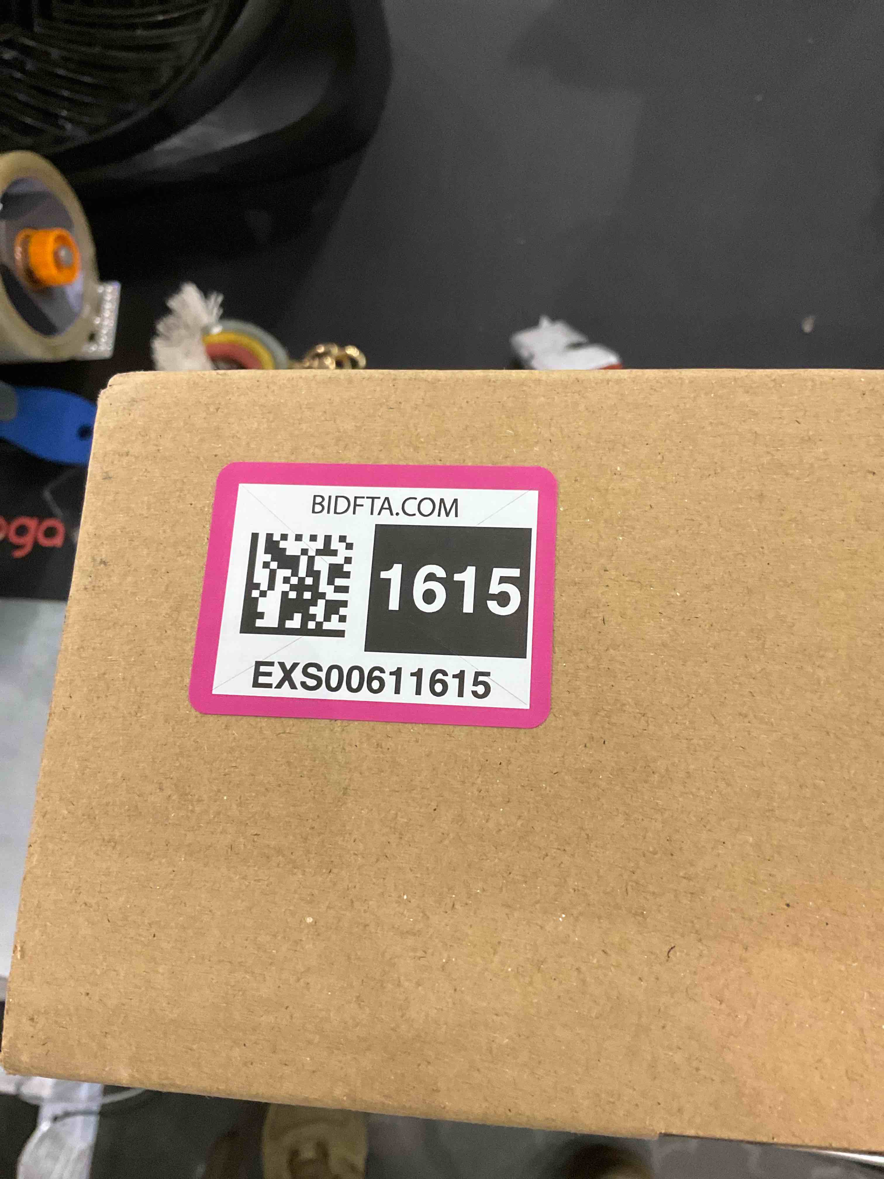 https://s3.amazonaws.com/lotting-images-prod/bidfta/EXS00611615_1698060463039.jpeg
