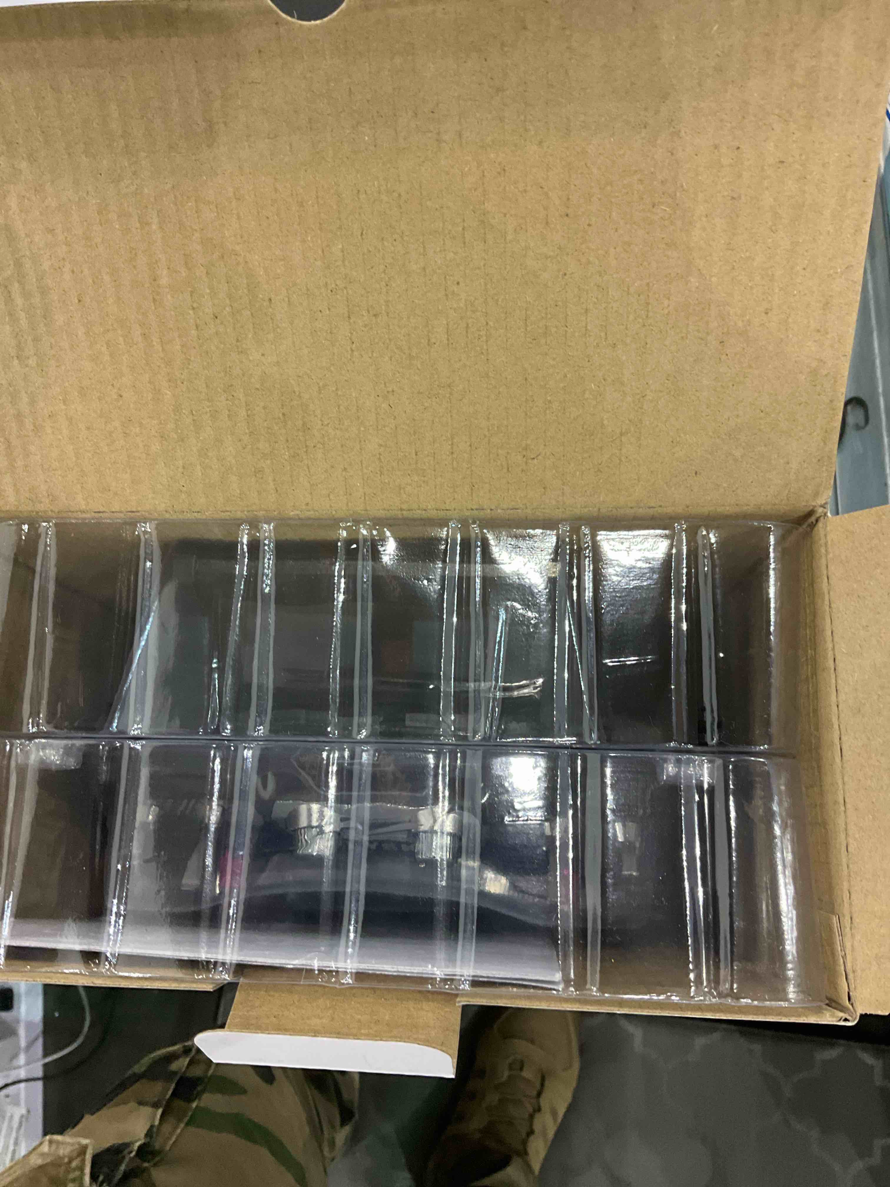https://s3.amazonaws.com/lotting-images-prod/bidfta/EXS00611654_1698064064812.jpeg