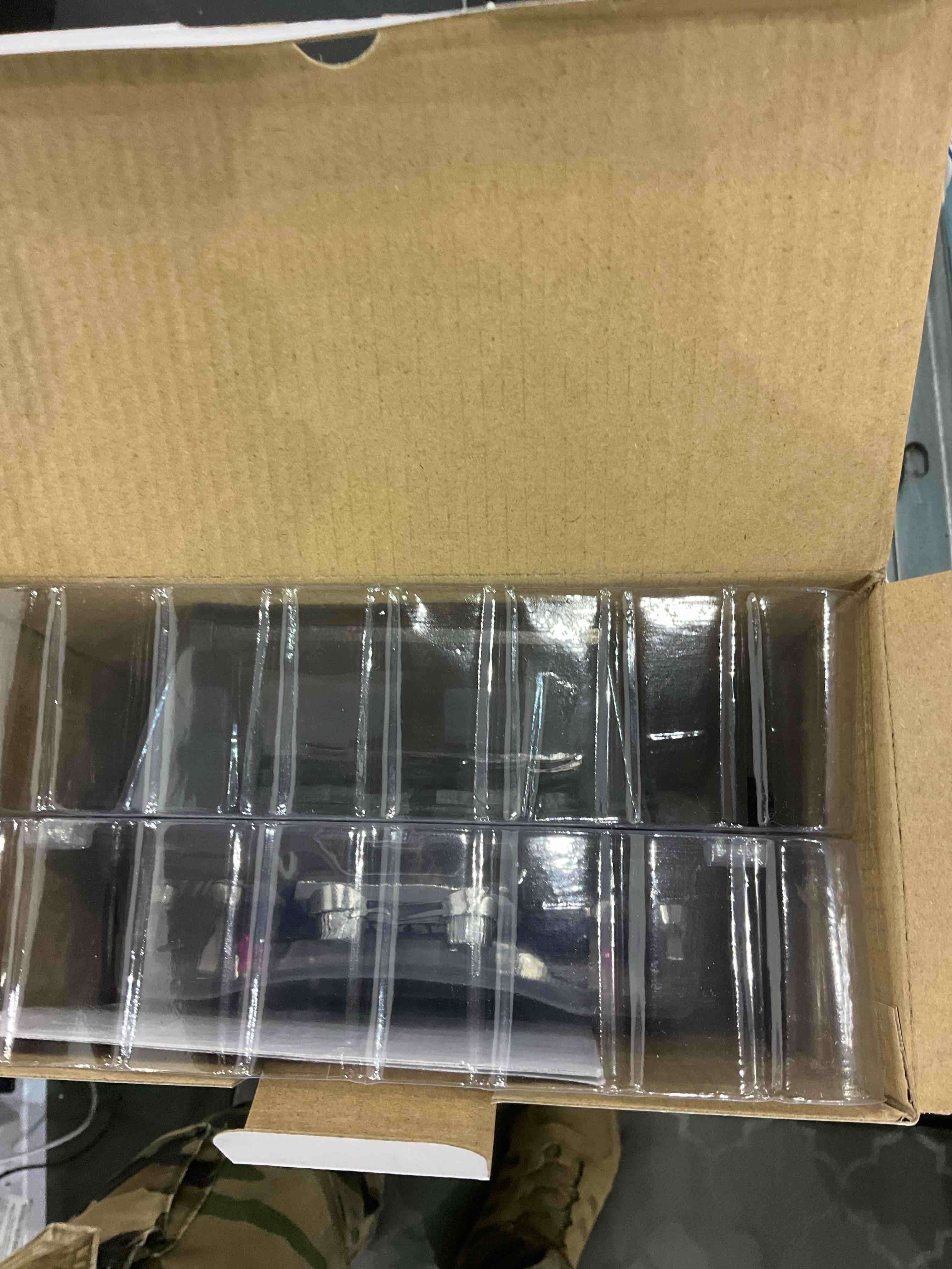 https://s3.amazonaws.com/lotting-images-prod/bidfta/EXS00611654_1698064065884.jpeg