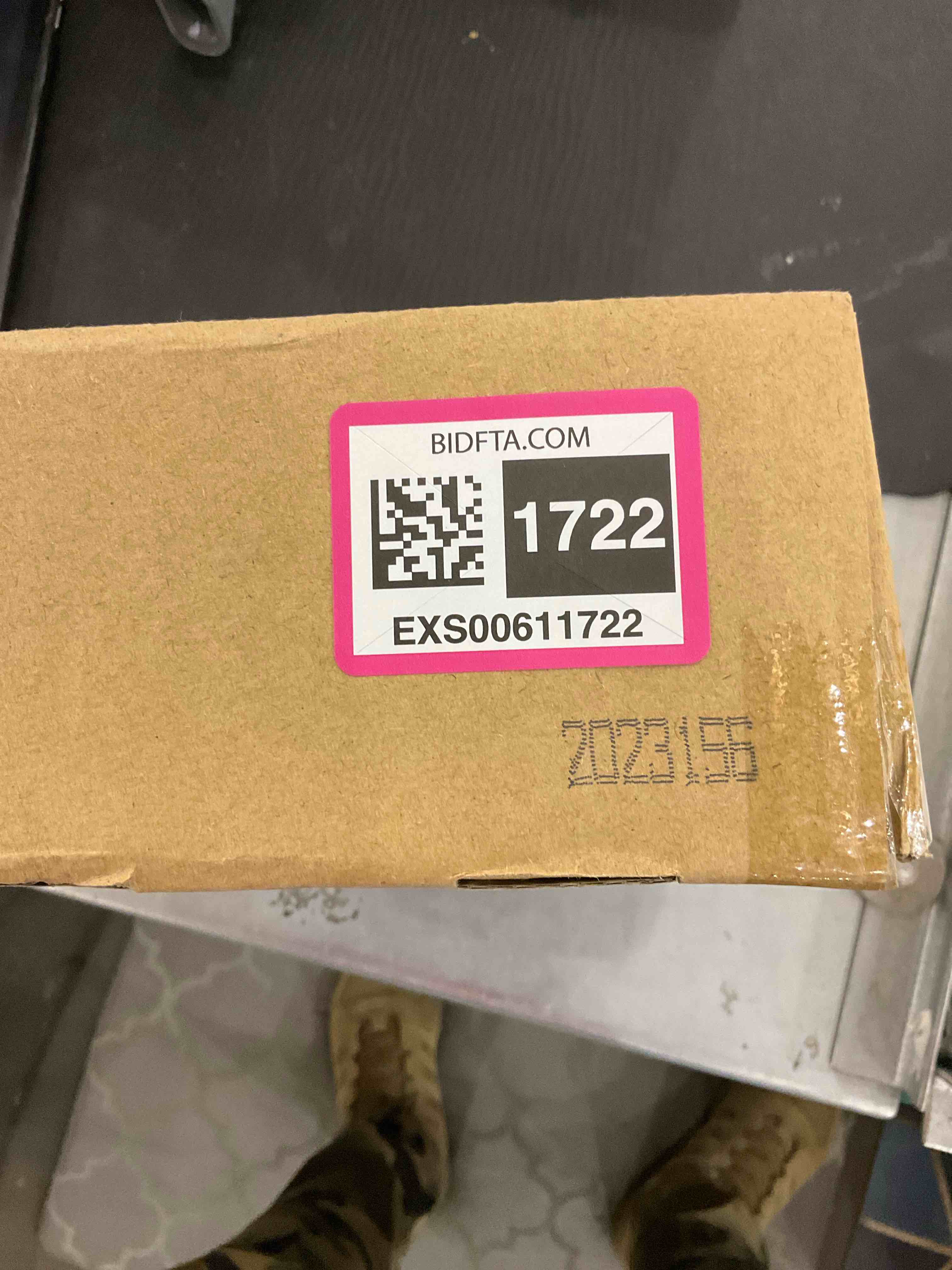 https://s3.amazonaws.com/lotting-images-prod/bidfta/EXS00611722_1698071505709.jpeg