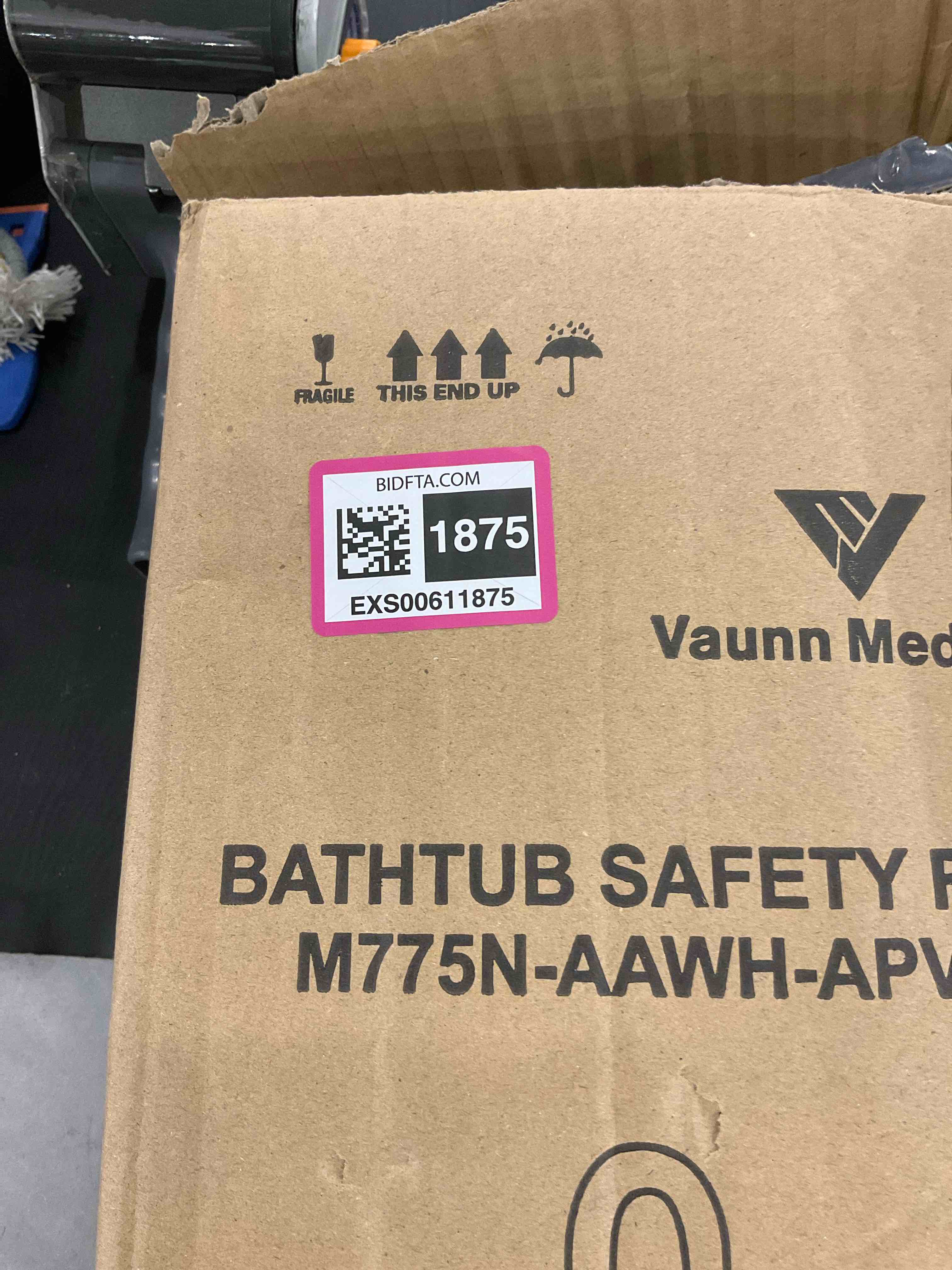 https://s3.amazonaws.com/lotting-images-prod/bidfta/EXS00611875_1698154721254.jpeg