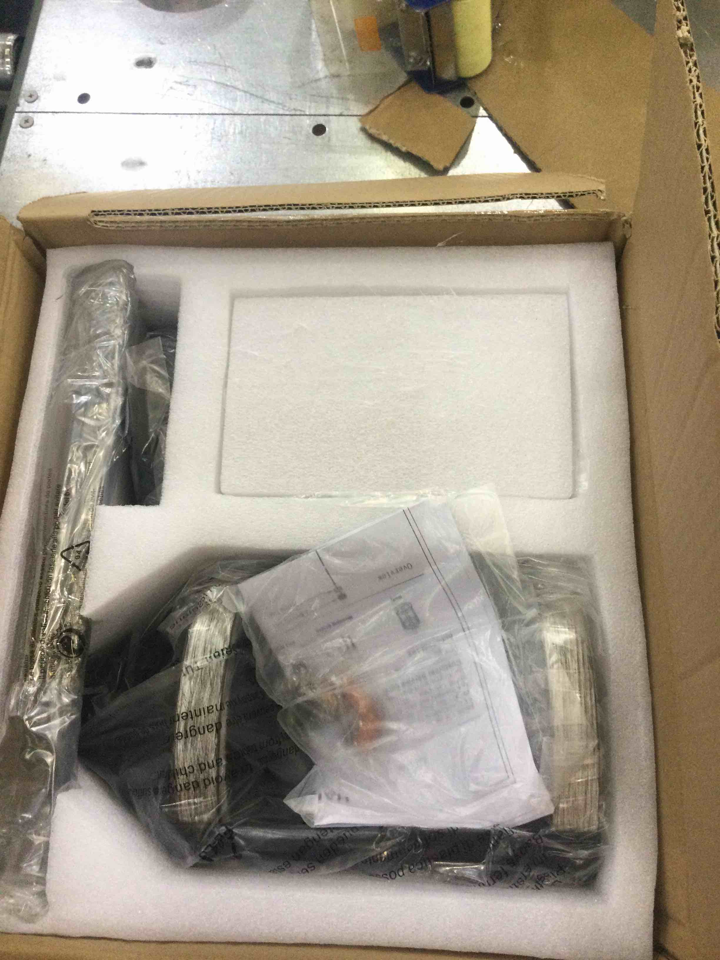 https://s3.amazonaws.com/lotting-images-prod/bidfta/EXS00612063_1698071368539.jpeg
