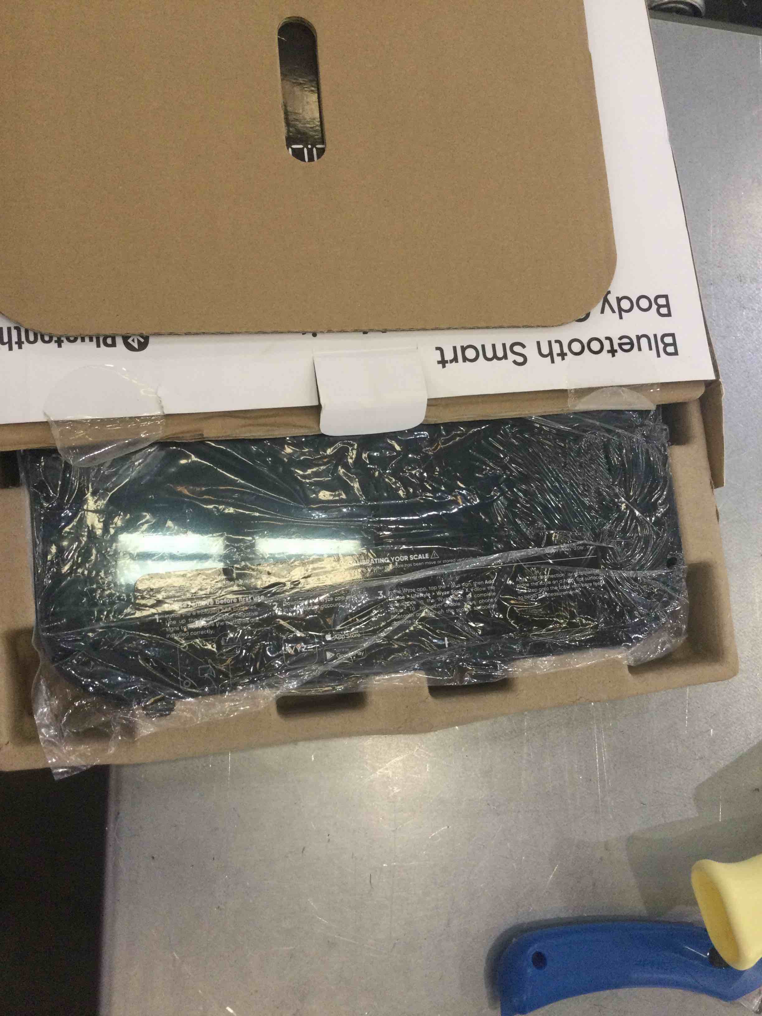 https://s3.amazonaws.com/lotting-images-prod/bidfta/EXS00612081_1698073711794.jpeg
