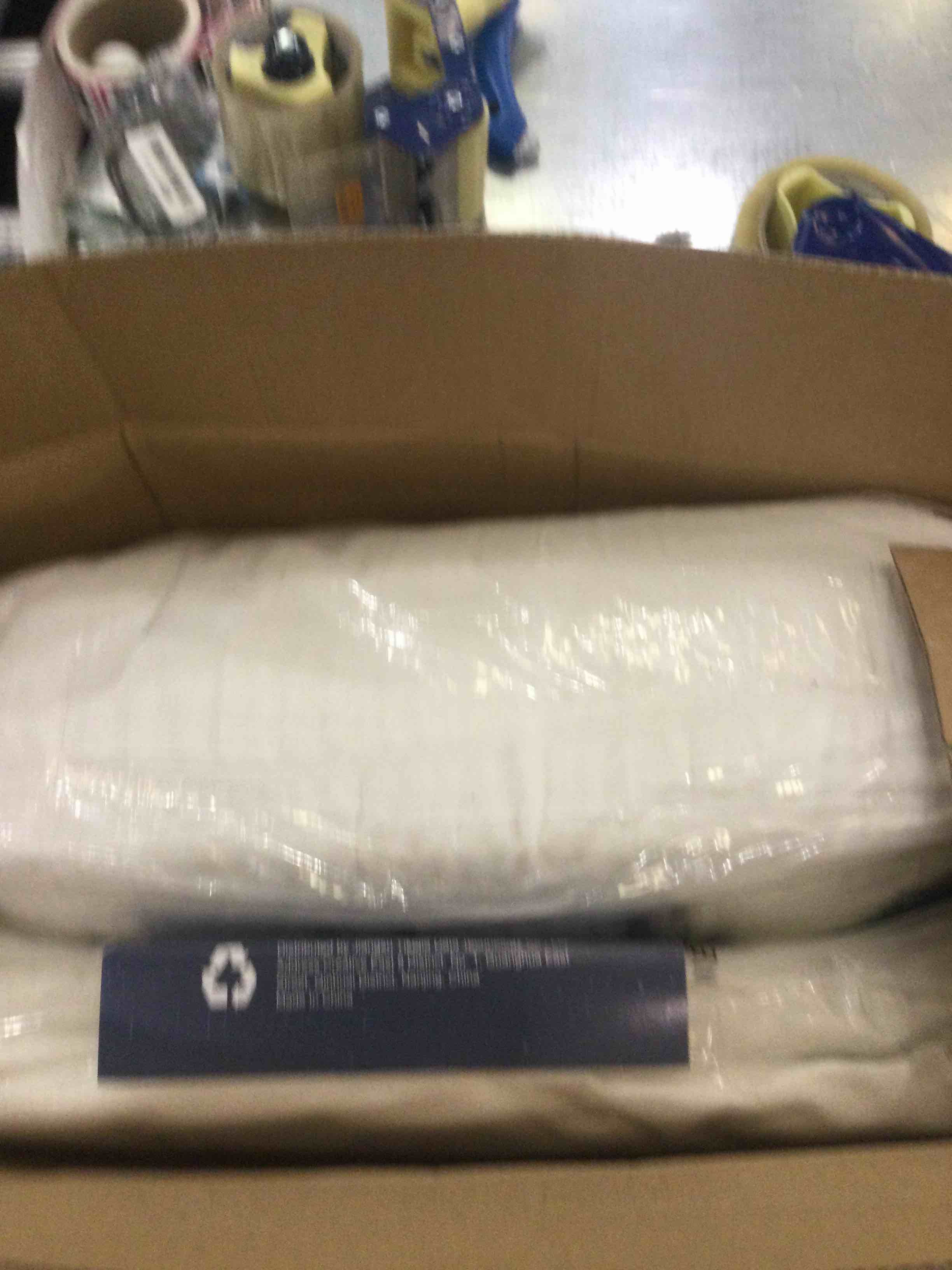 https://s3.amazonaws.com/lotting-images-prod/bidfta/EXS00612117_1698080047421.jpeg