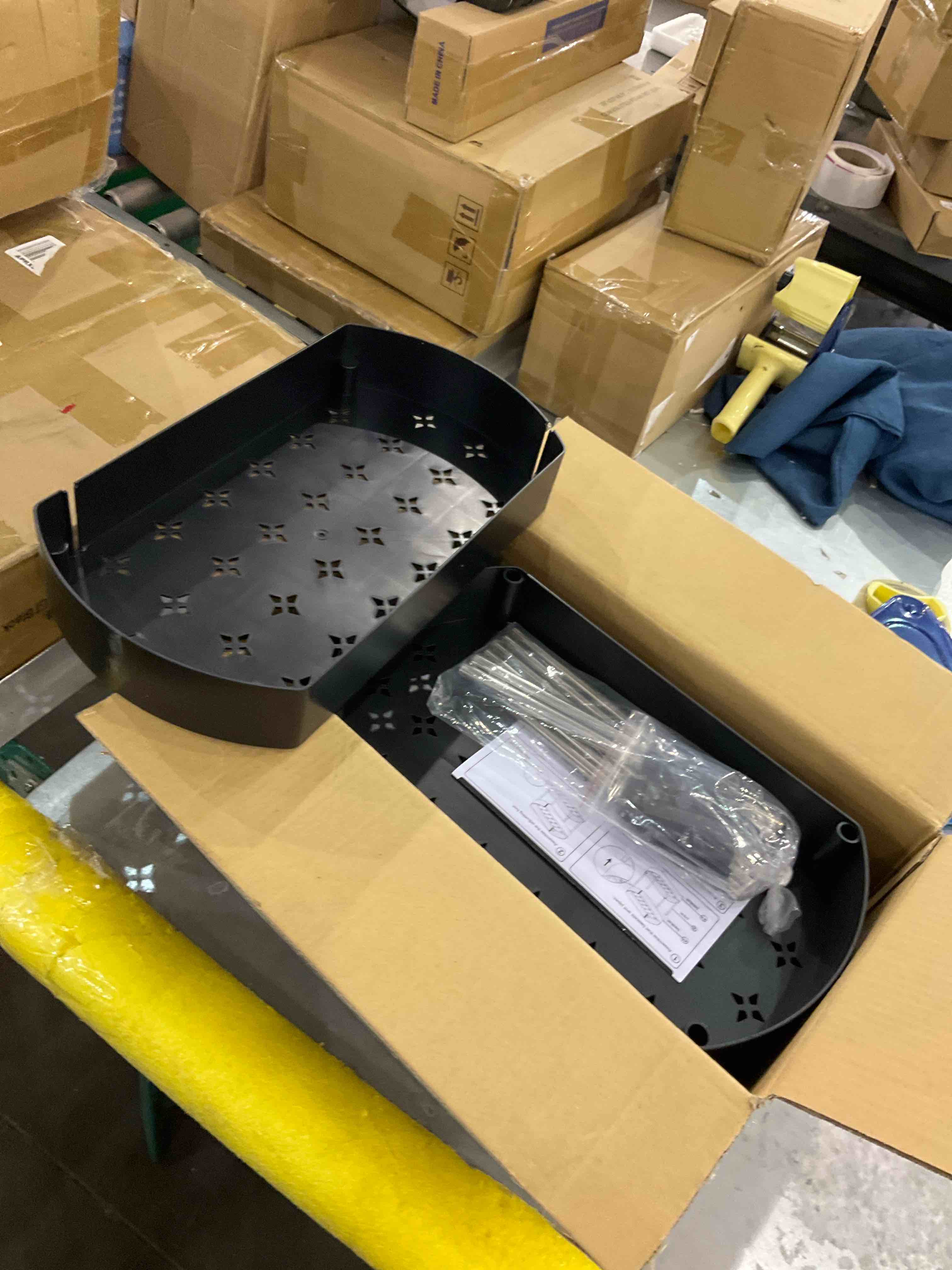 https://s3.amazonaws.com/lotting-images-prod/bidfta/EXS00612428_1698418680131.jpeg