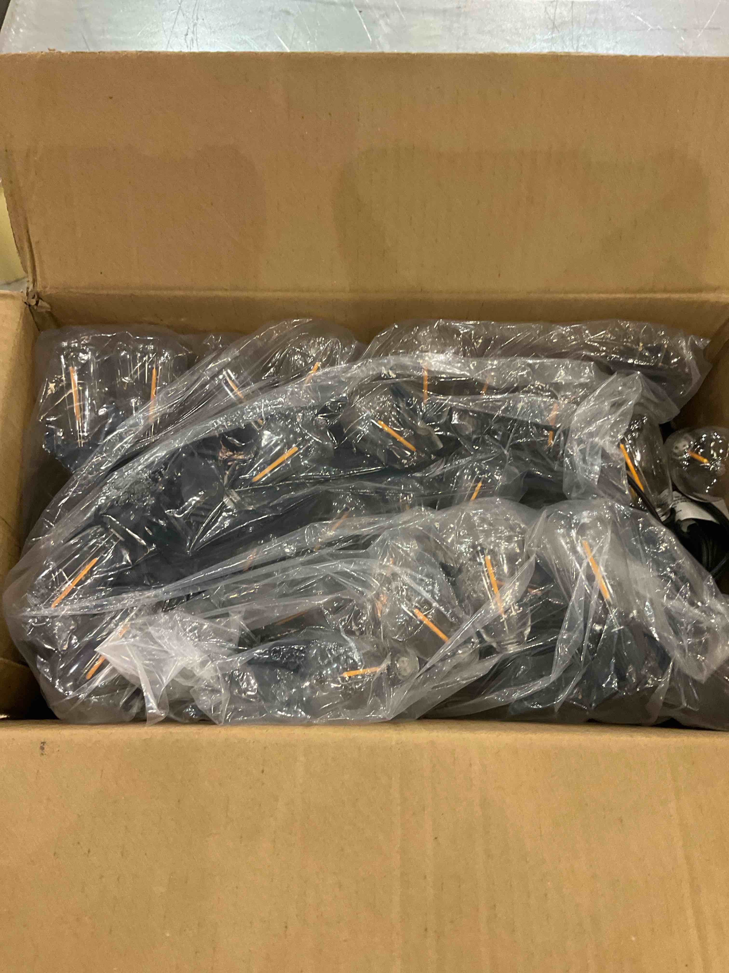https://s3.amazonaws.com/lotting-images-prod/bidfta/EXS00612535_1697726110546.jpeg