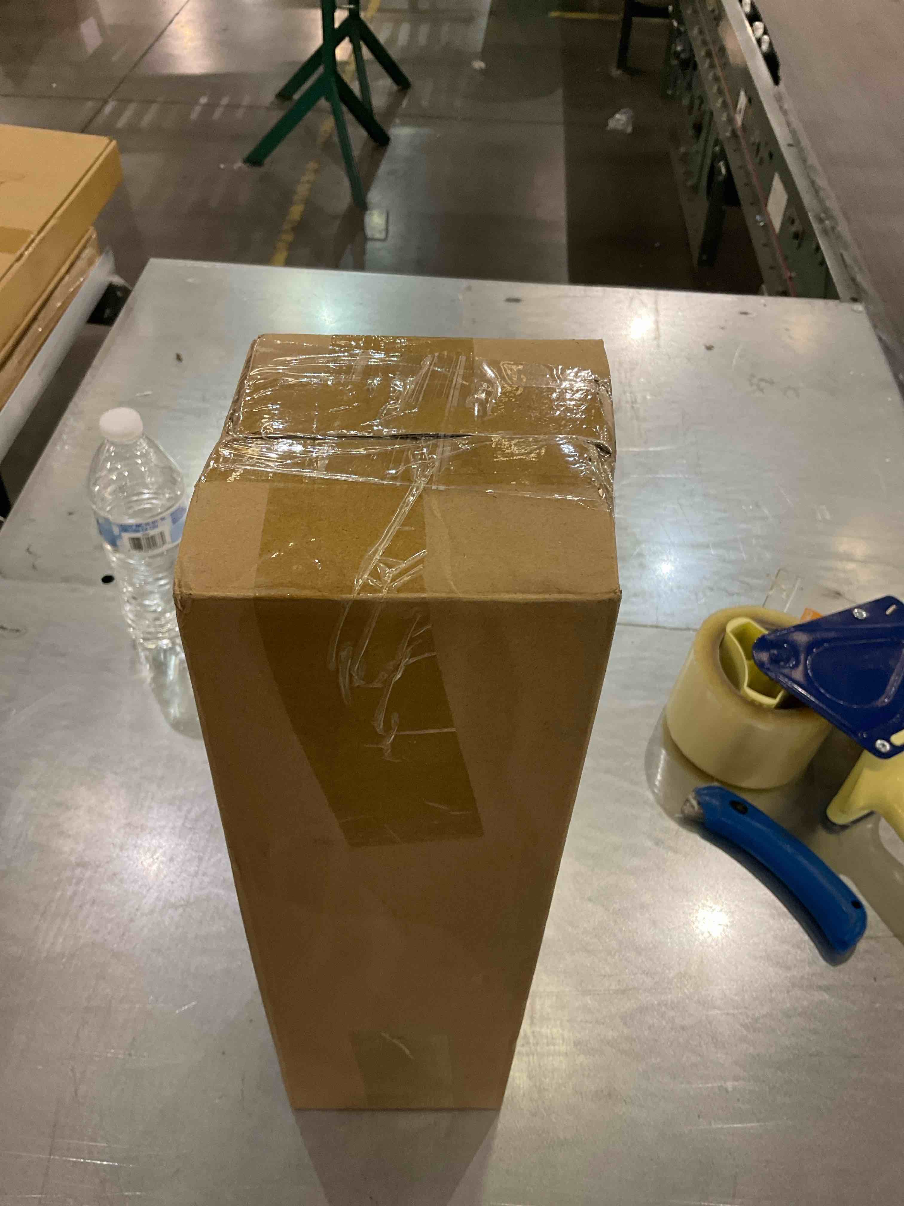 https://s3.amazonaws.com/lotting-images-prod/bidfta/EXS00612595_1697736934876.jpeg