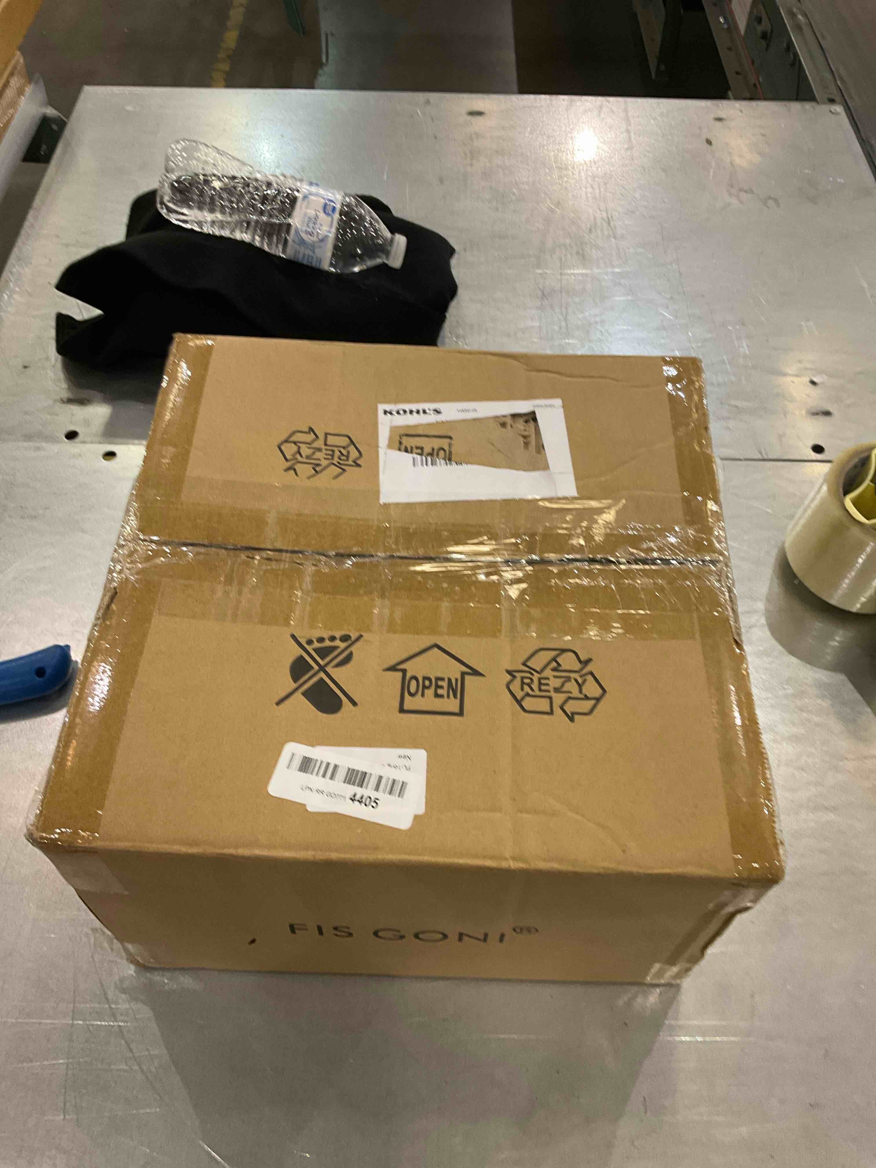 https://s3.amazonaws.com/lotting-images-prod/bidfta/EXS00612738_1697811790639.jpeg