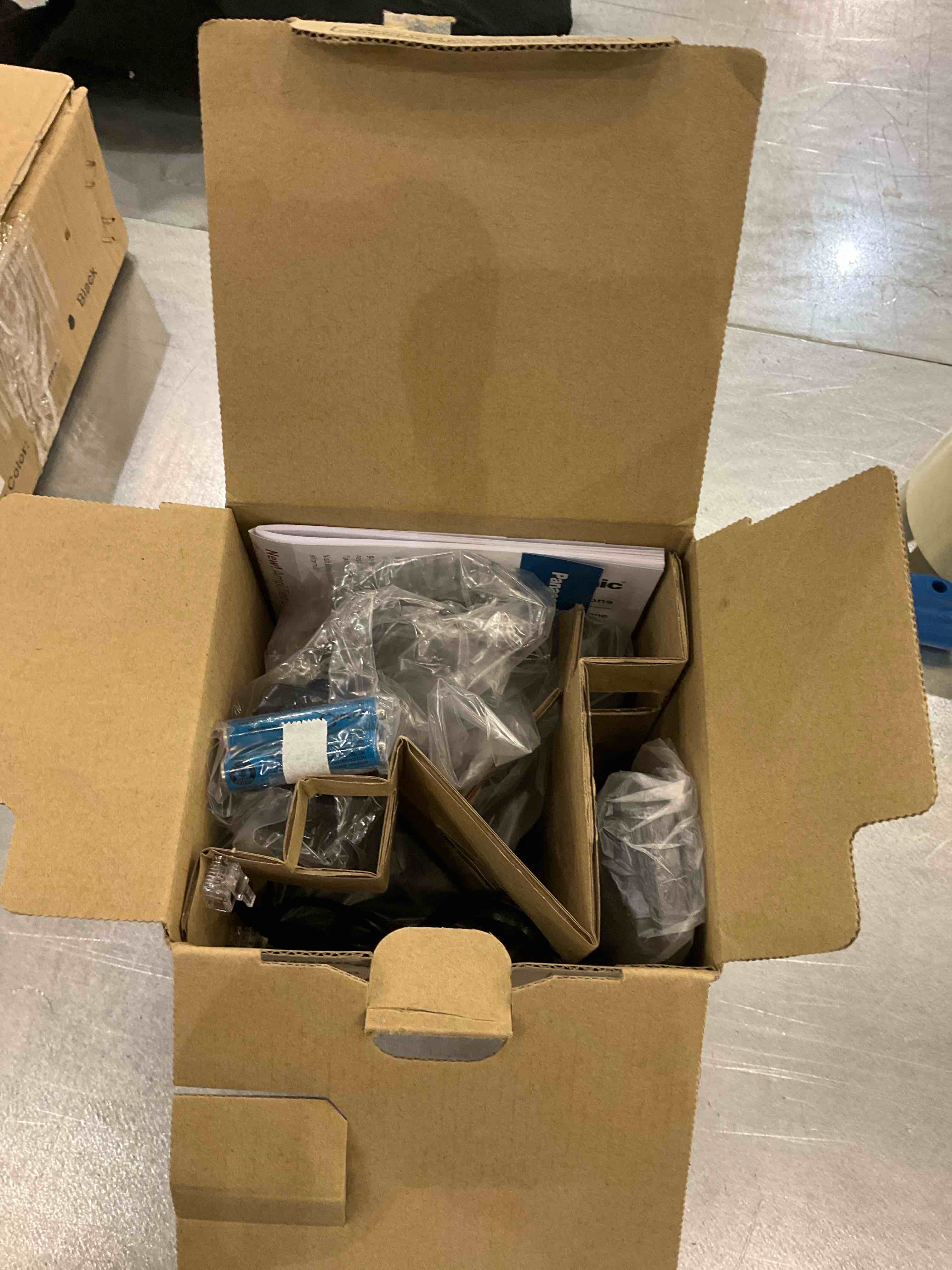 https://s3.amazonaws.com/lotting-images-prod/bidfta/EXS00612747_1697812539629.jpeg
