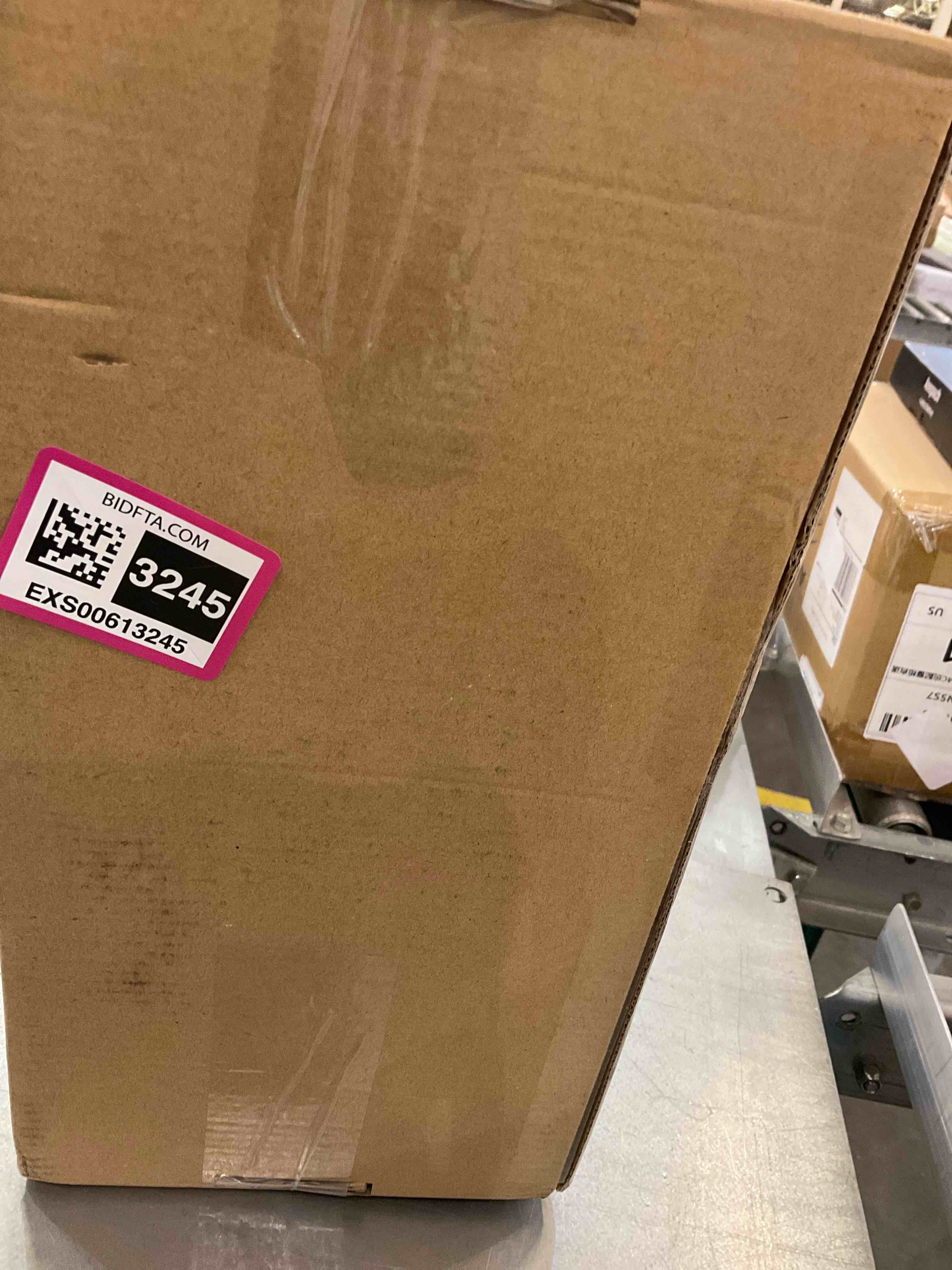 https://s3.amazonaws.com/lotting-images-prod/bidfta/EXS00613245_1698080213212.jpeg