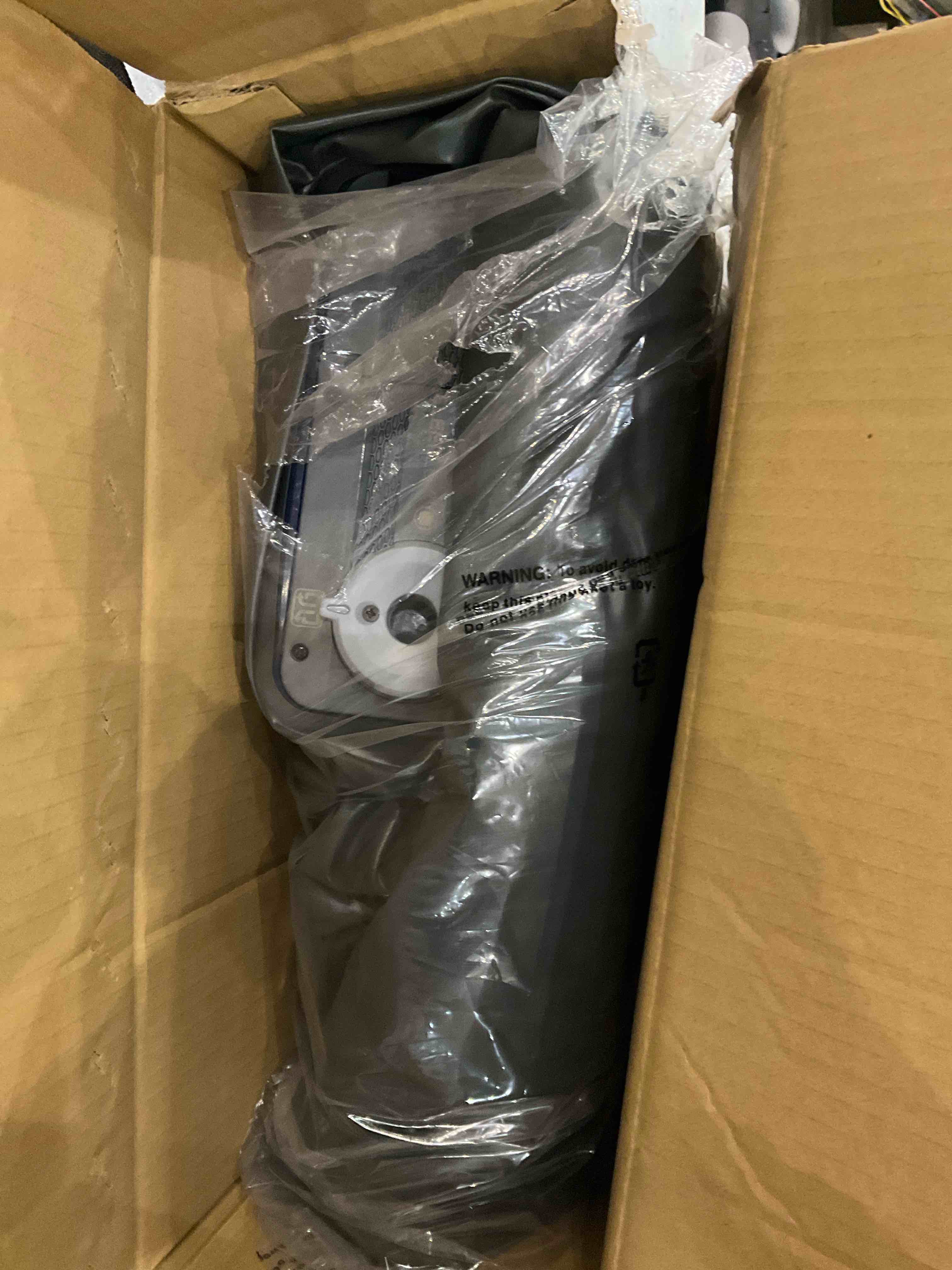 https://s3.amazonaws.com/lotting-images-prod/bidfta/EXS00613469_1698236046002.jpeg
