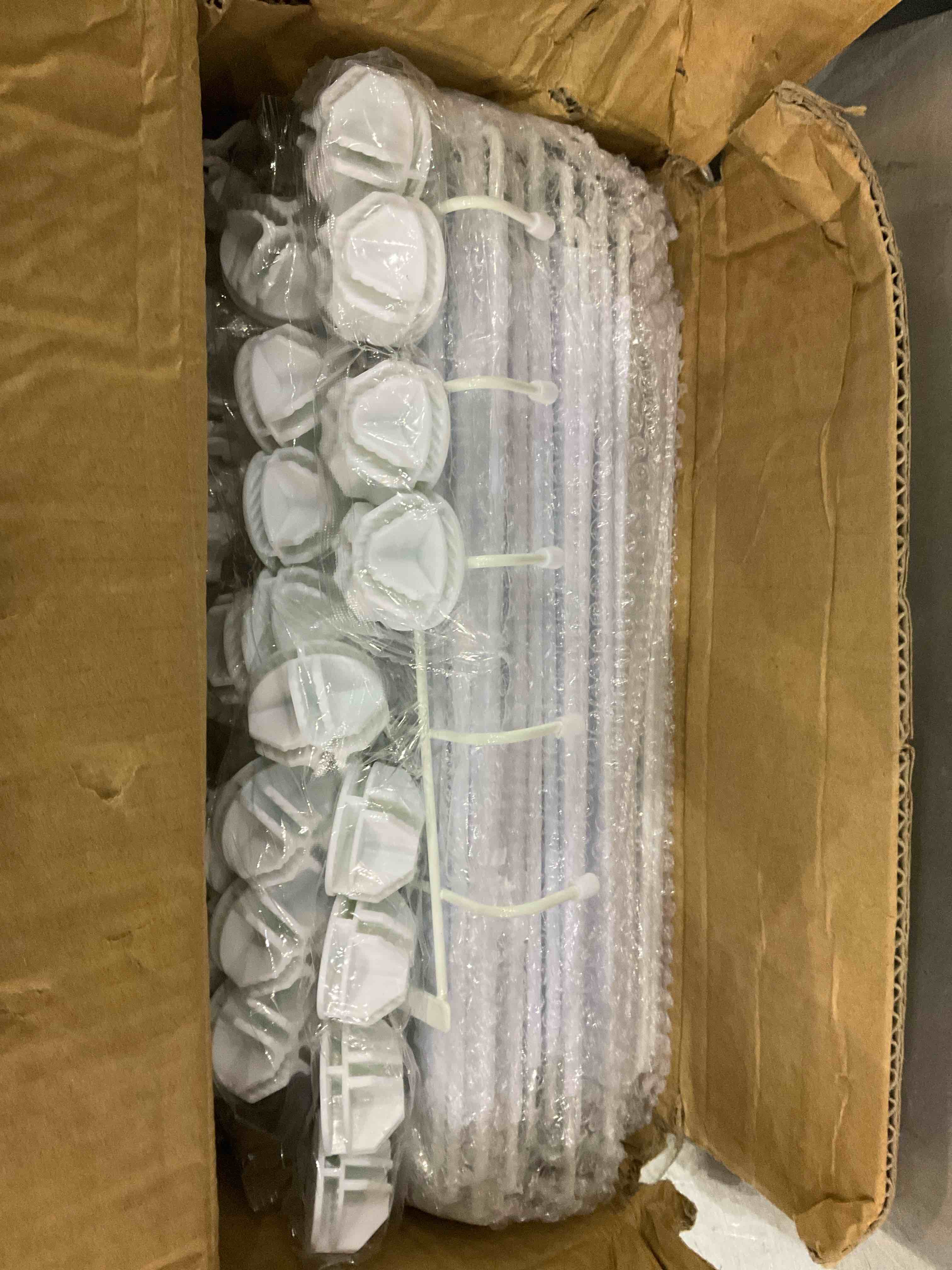 https://s3.amazonaws.com/lotting-images-prod/bidfta/EXS00613494_1698235538282.jpeg