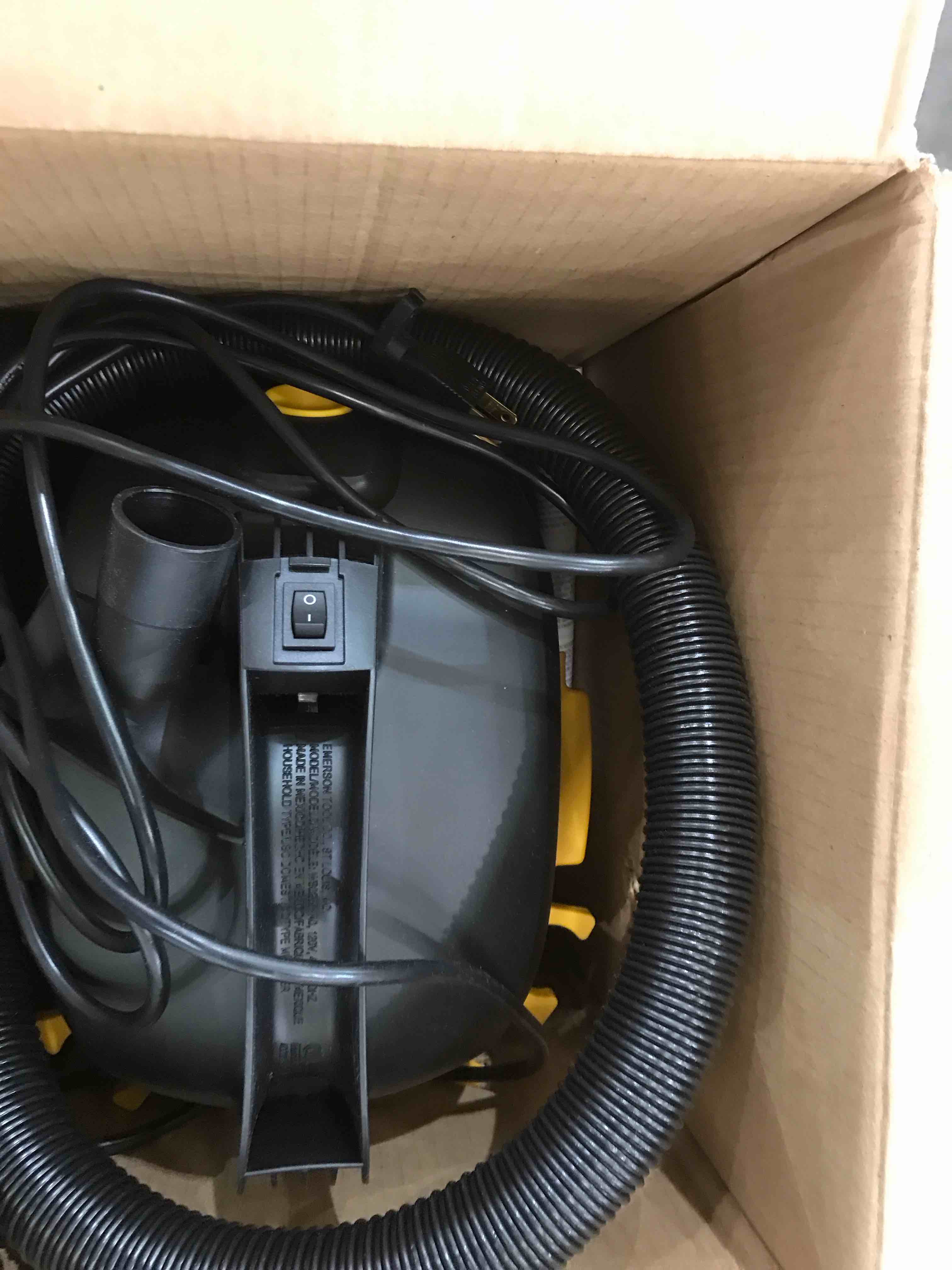 https://s3.amazonaws.com/lotting-images-prod/bidfta/EXS00614644_1697816997929.jpeg