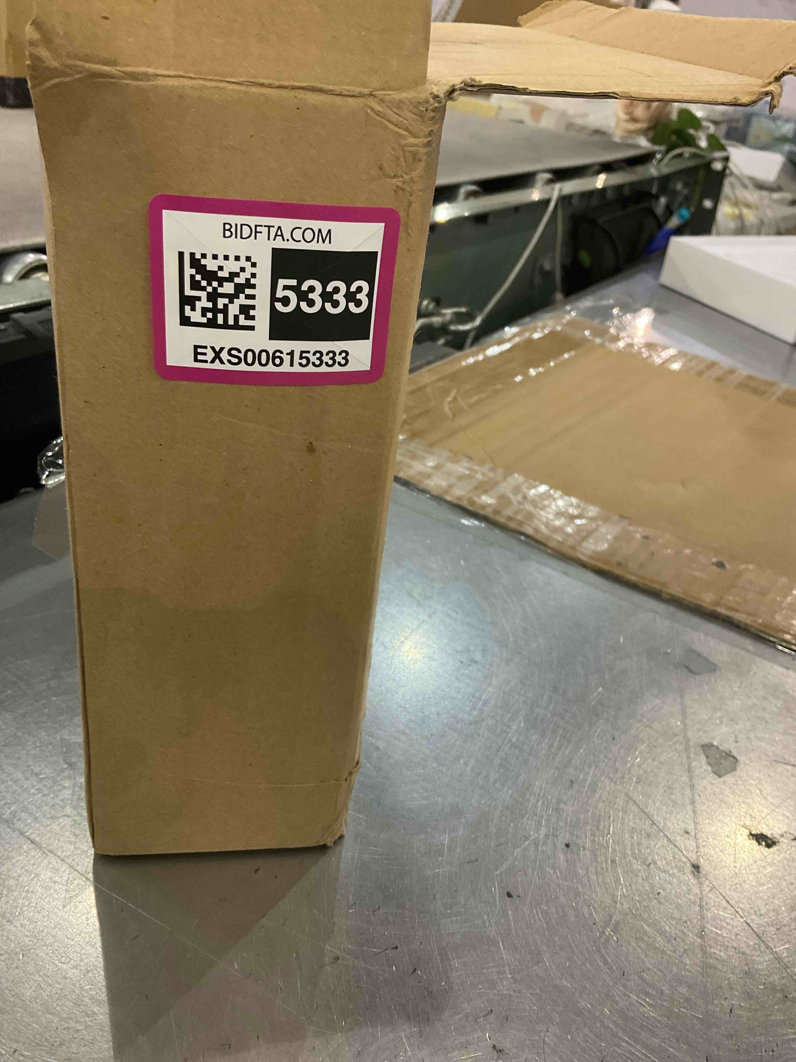 https://s3.amazonaws.com/lotting-images-prod/bidfta/EXS00615333_1698695570294.jpeg