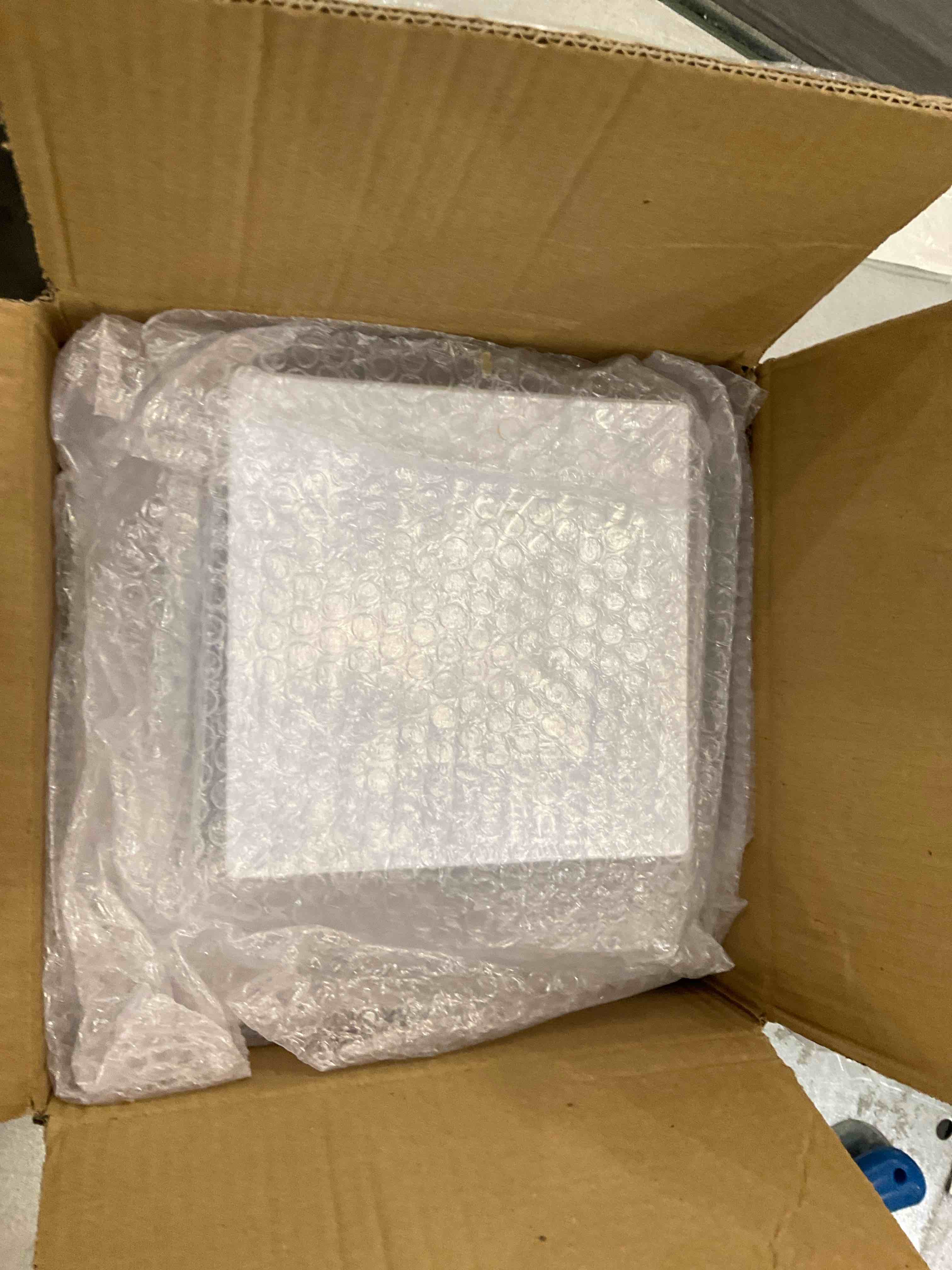 https://s3.amazonaws.com/lotting-images-prod/bidfta/EXS00616127_1697813179871.jpeg