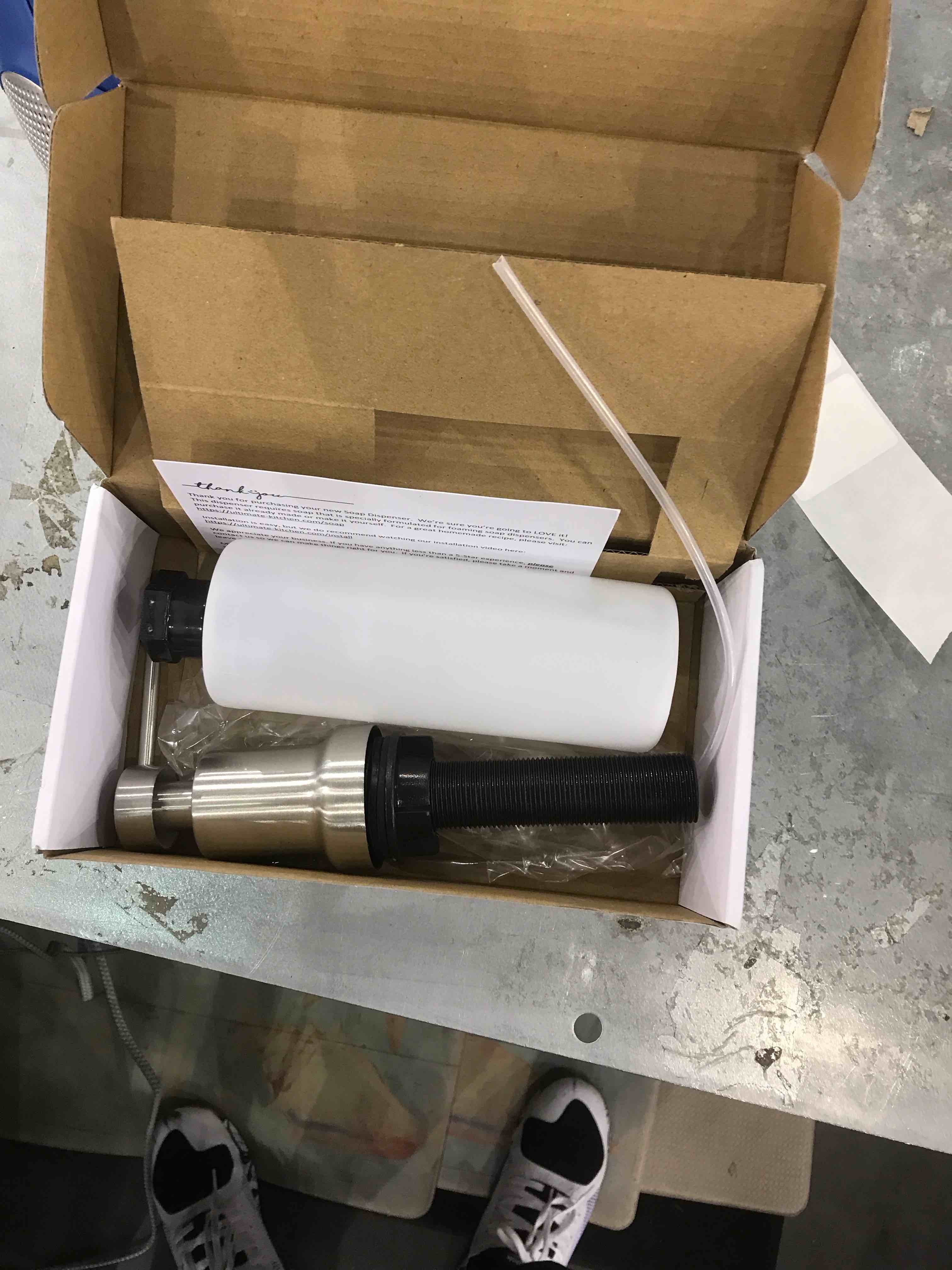https://s3.amazonaws.com/lotting-images-prod/bidfta/EXS00616659_1698148026449.jpeg