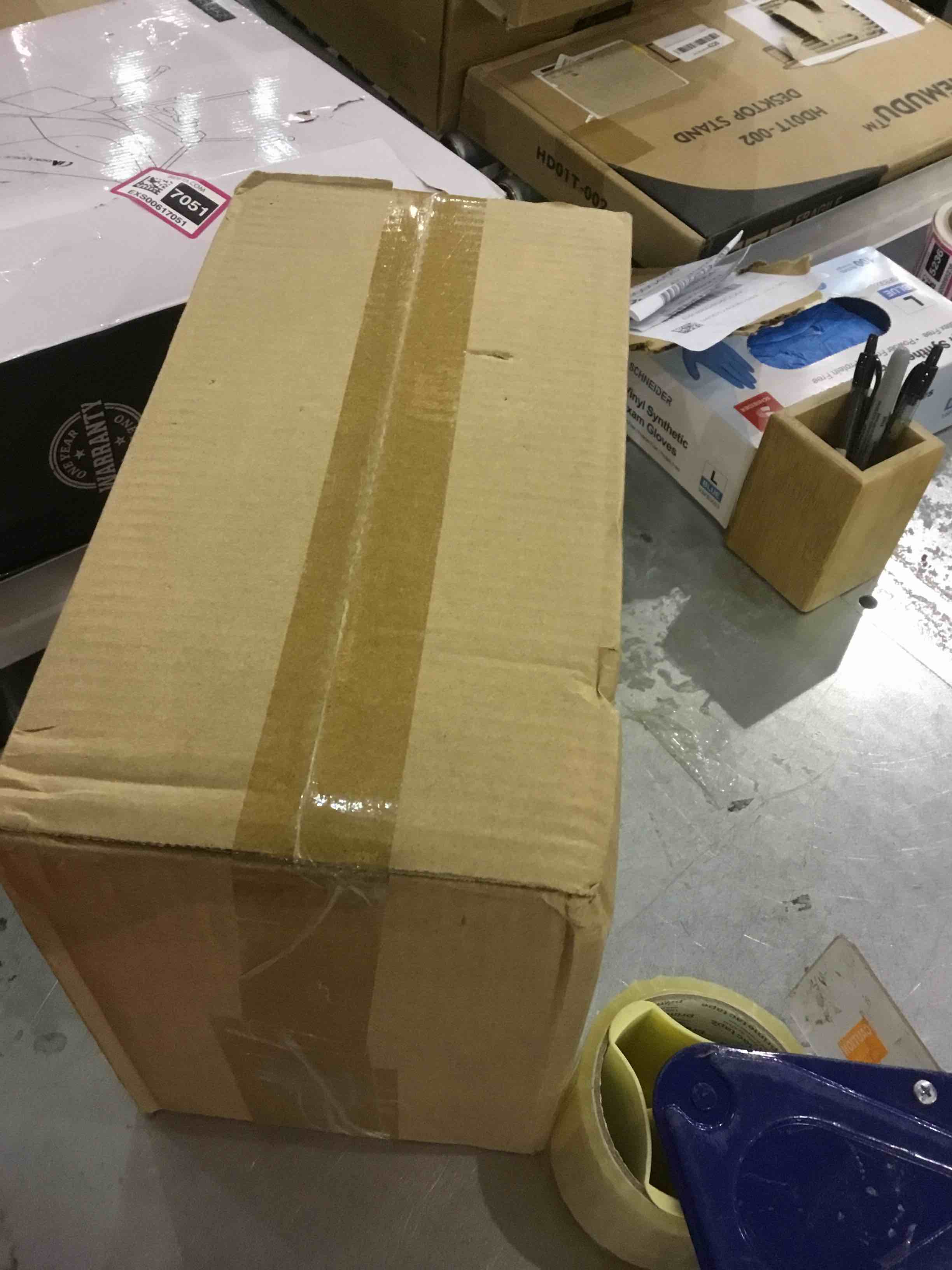 https://s3.amazonaws.com/lotting-images-prod/bidfta/EXS00617052_1699558313664.jpeg