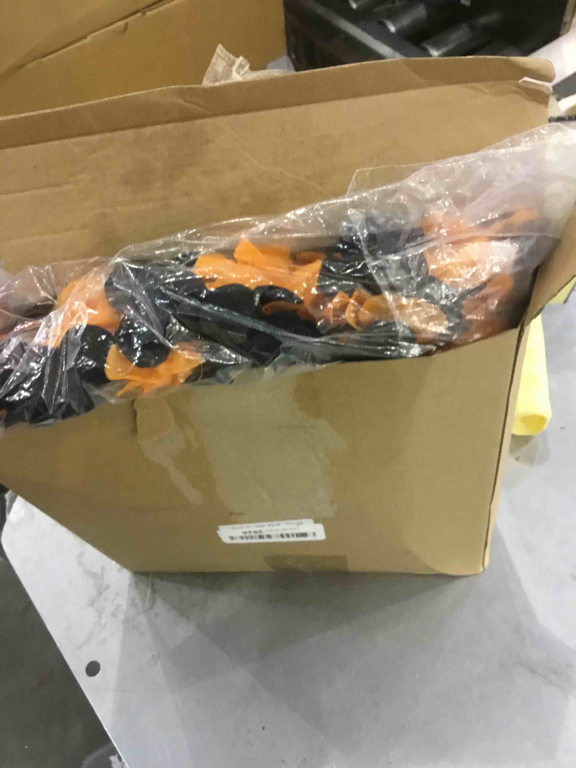 https://s3.amazonaws.com/lotting-images-prod/bidfta/EXS00617138_1699621786226.jpeg