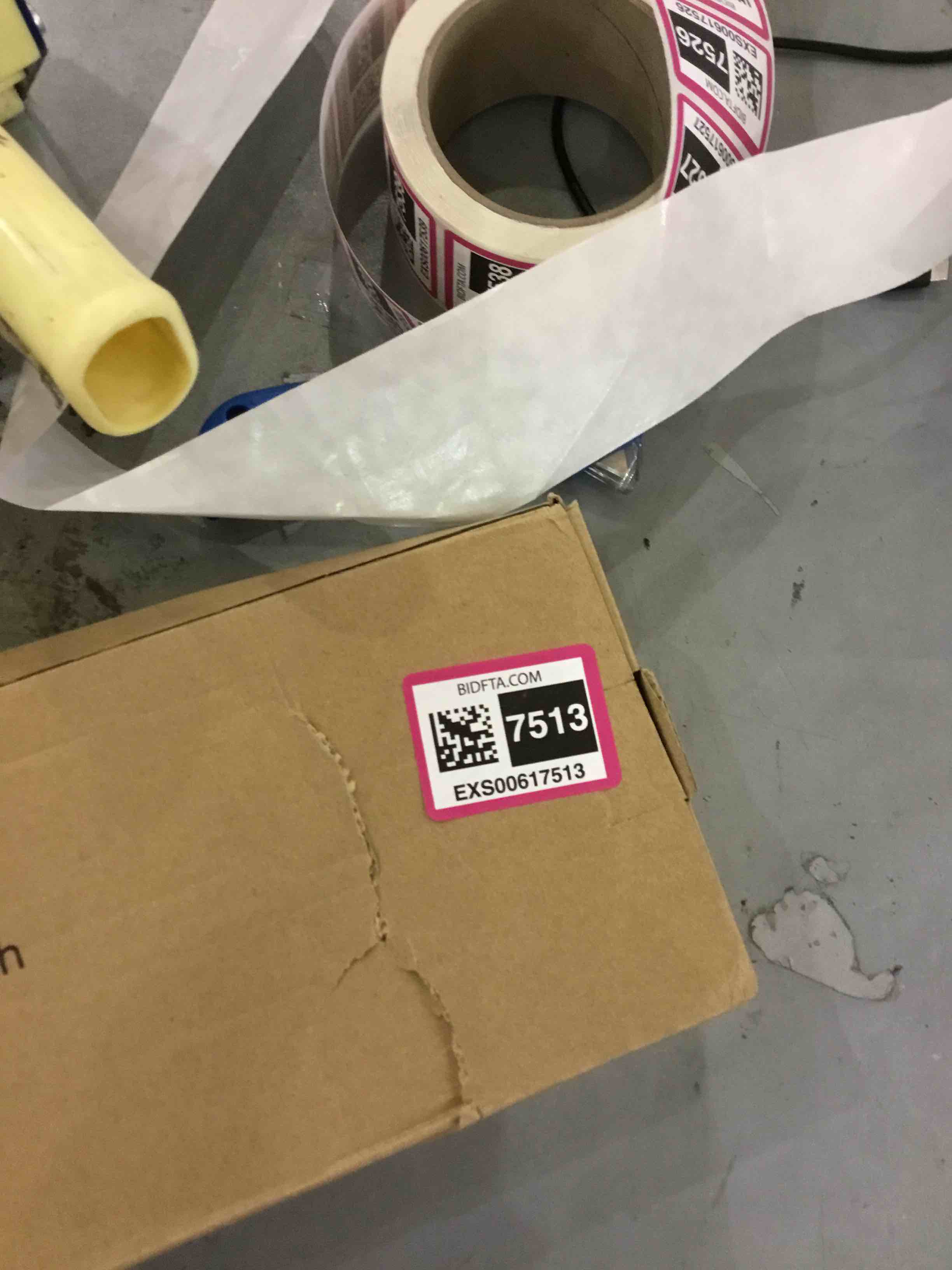 https://s3.amazonaws.com/lotting-images-prod/bidfta/EXS00617513_1697724991851.jpeg