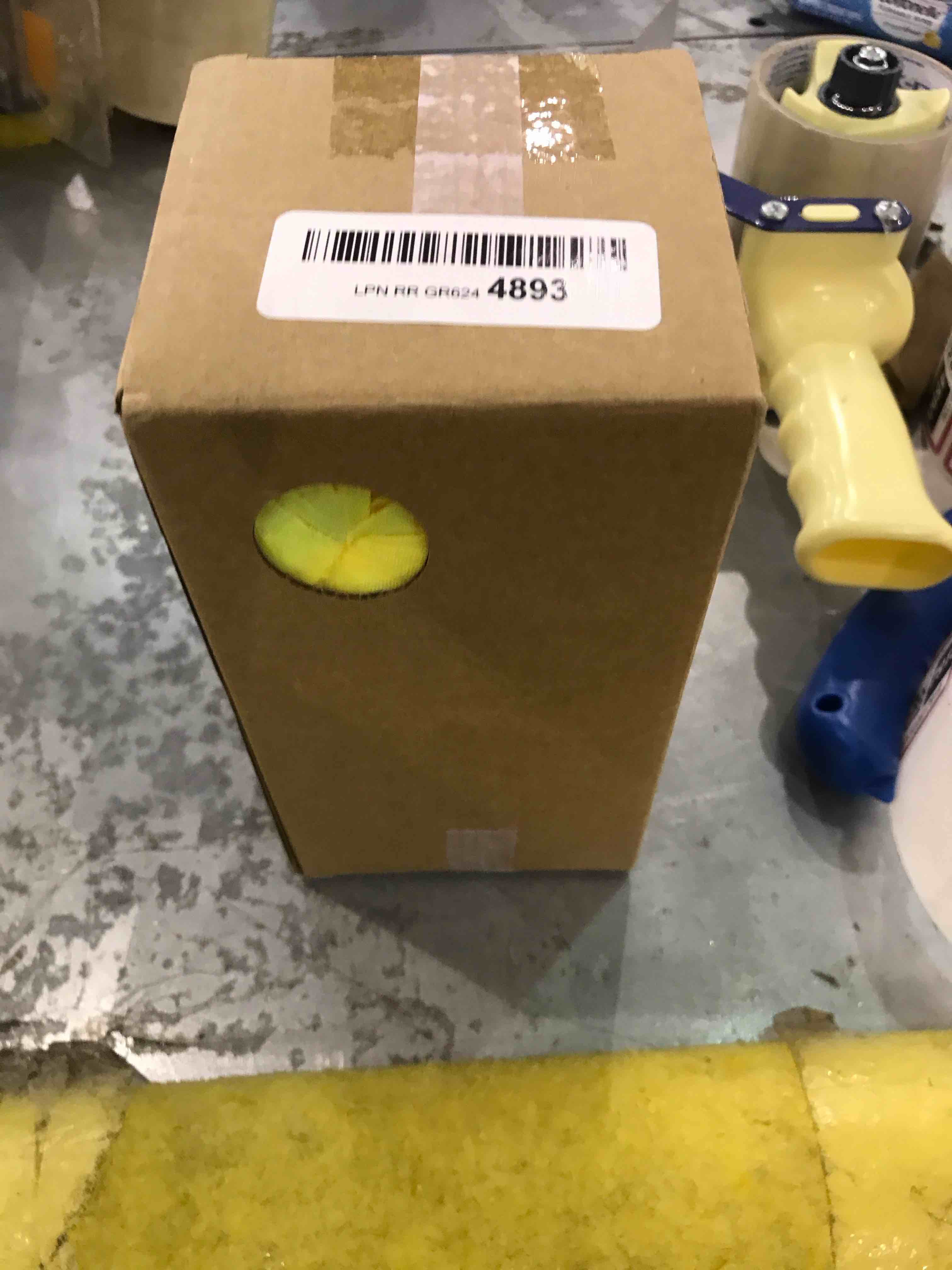 https://s3.amazonaws.com/lotting-images-prod/bidfta/EXS00617919_1698147630939.jpeg