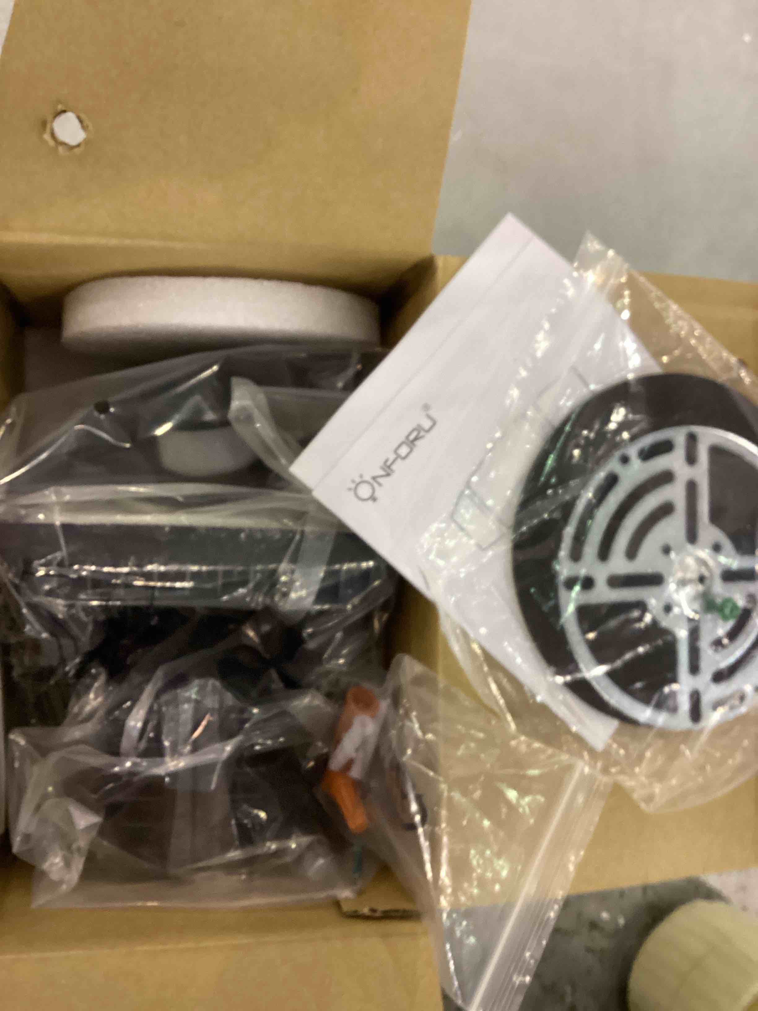 https://s3.amazonaws.com/lotting-images-prod/bidfta/EXS00618187_1699358908097.jpeg
