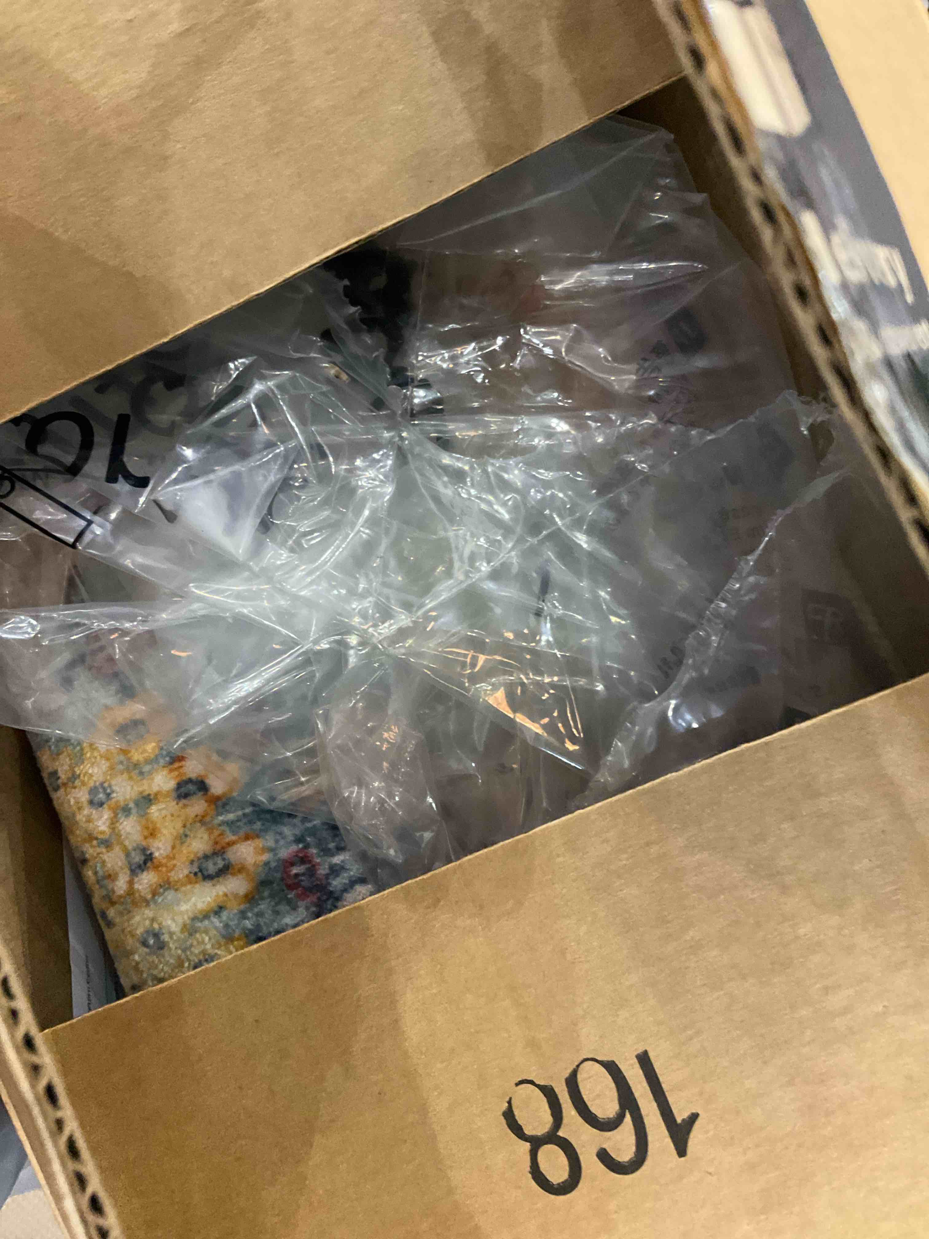 https://s3.amazonaws.com/lotting-images-prod/bidfta/EXS00618259_1699632685162.jpeg