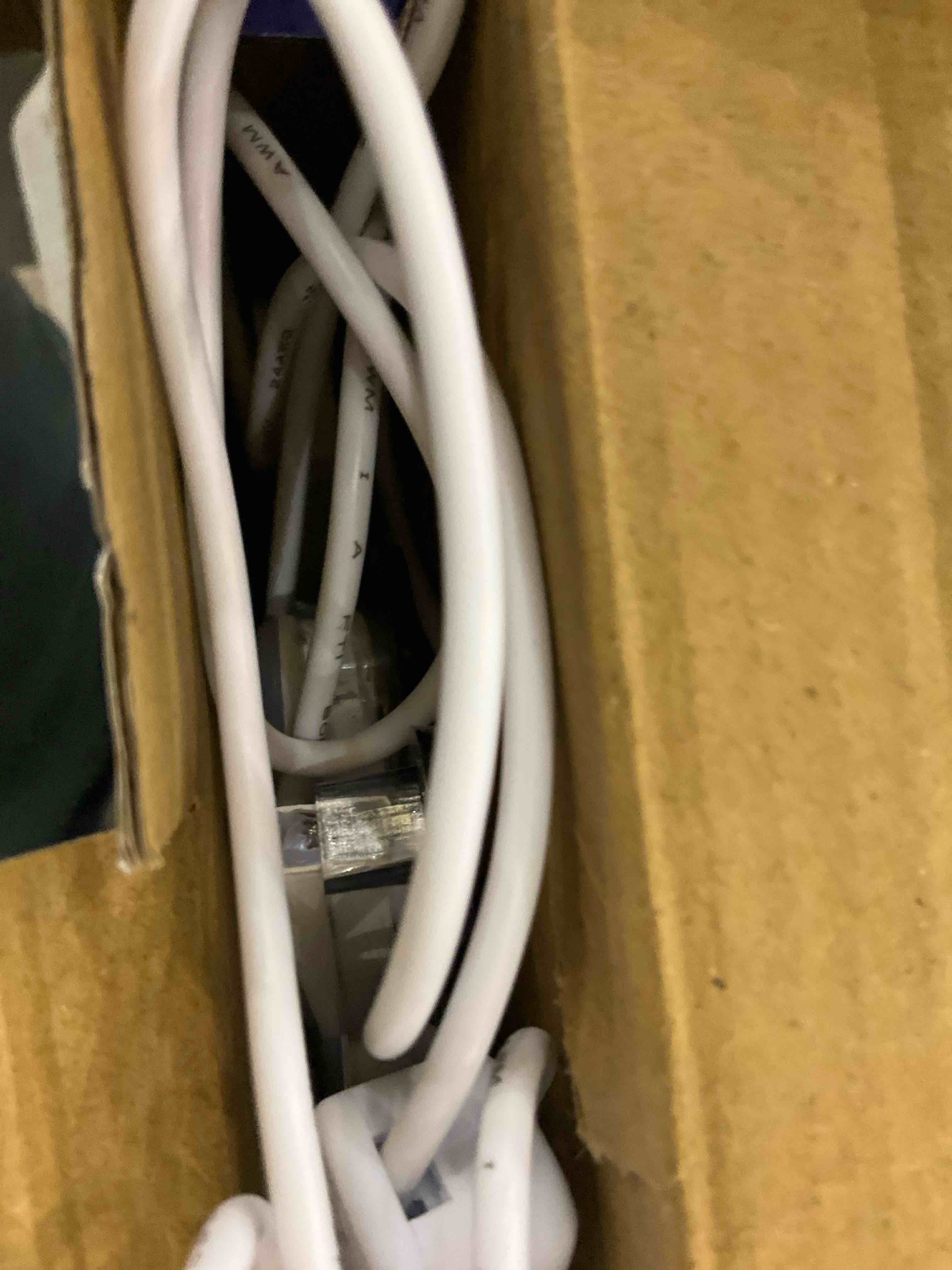 https://s3.amazonaws.com/lotting-images-prod/bidfta/EXS00618270_1699634217804.jpeg