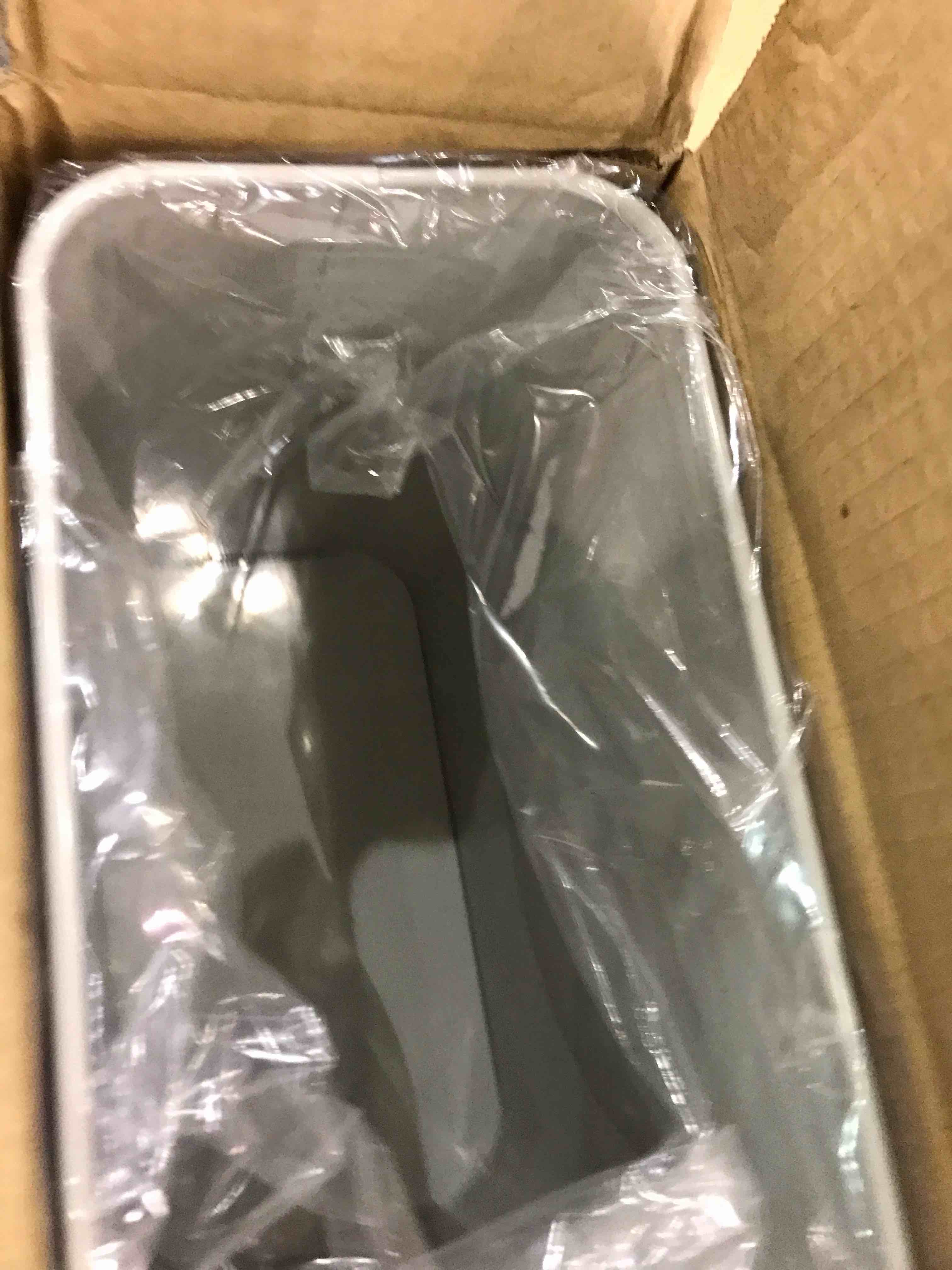 https://s3.amazonaws.com/lotting-images-prod/bidfta/EXS00618330_1699965575981.jpeg