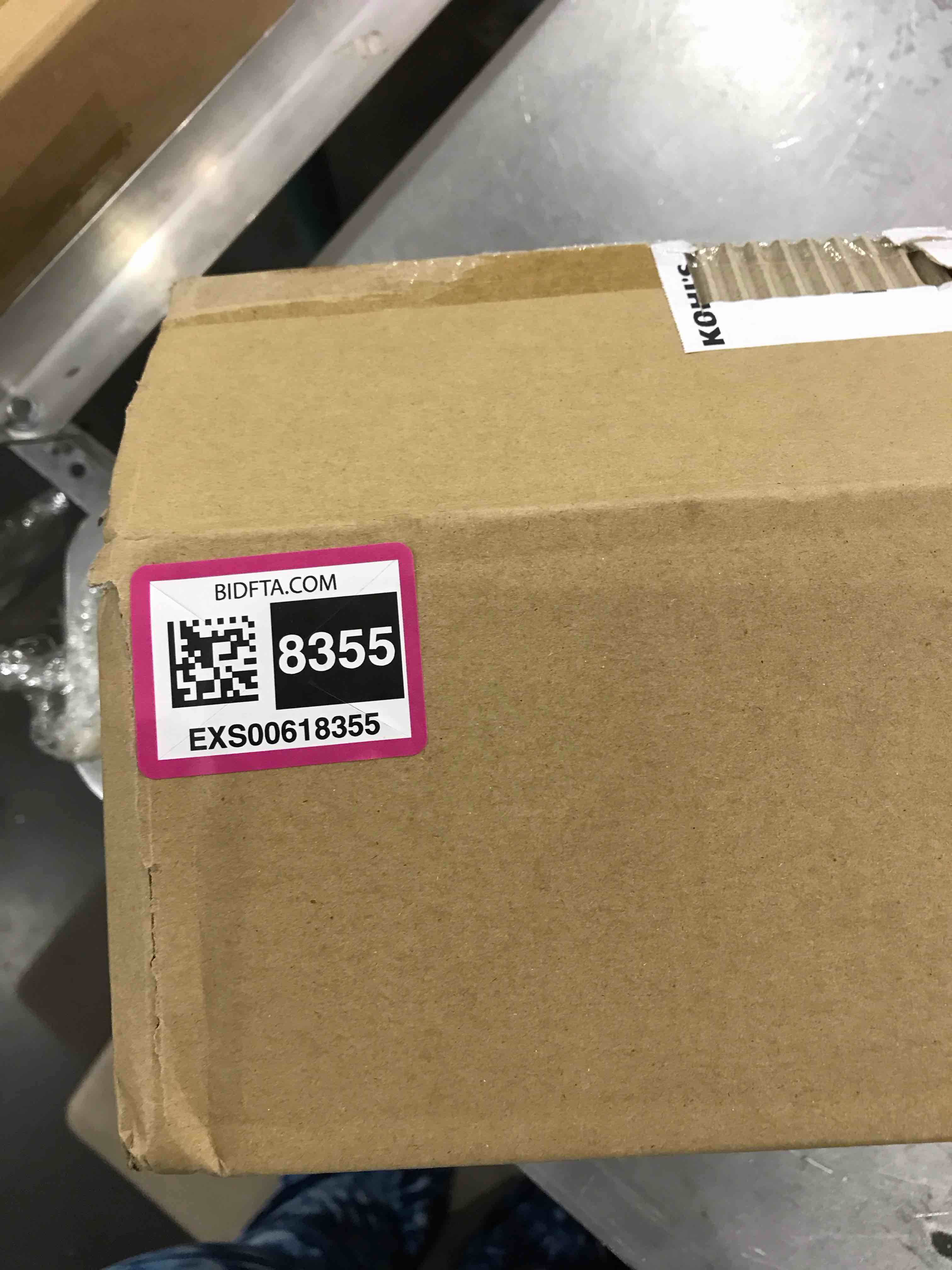 https://s3.amazonaws.com/lotting-images-prod/bidfta/EXS00618355_1699970115175.jpeg