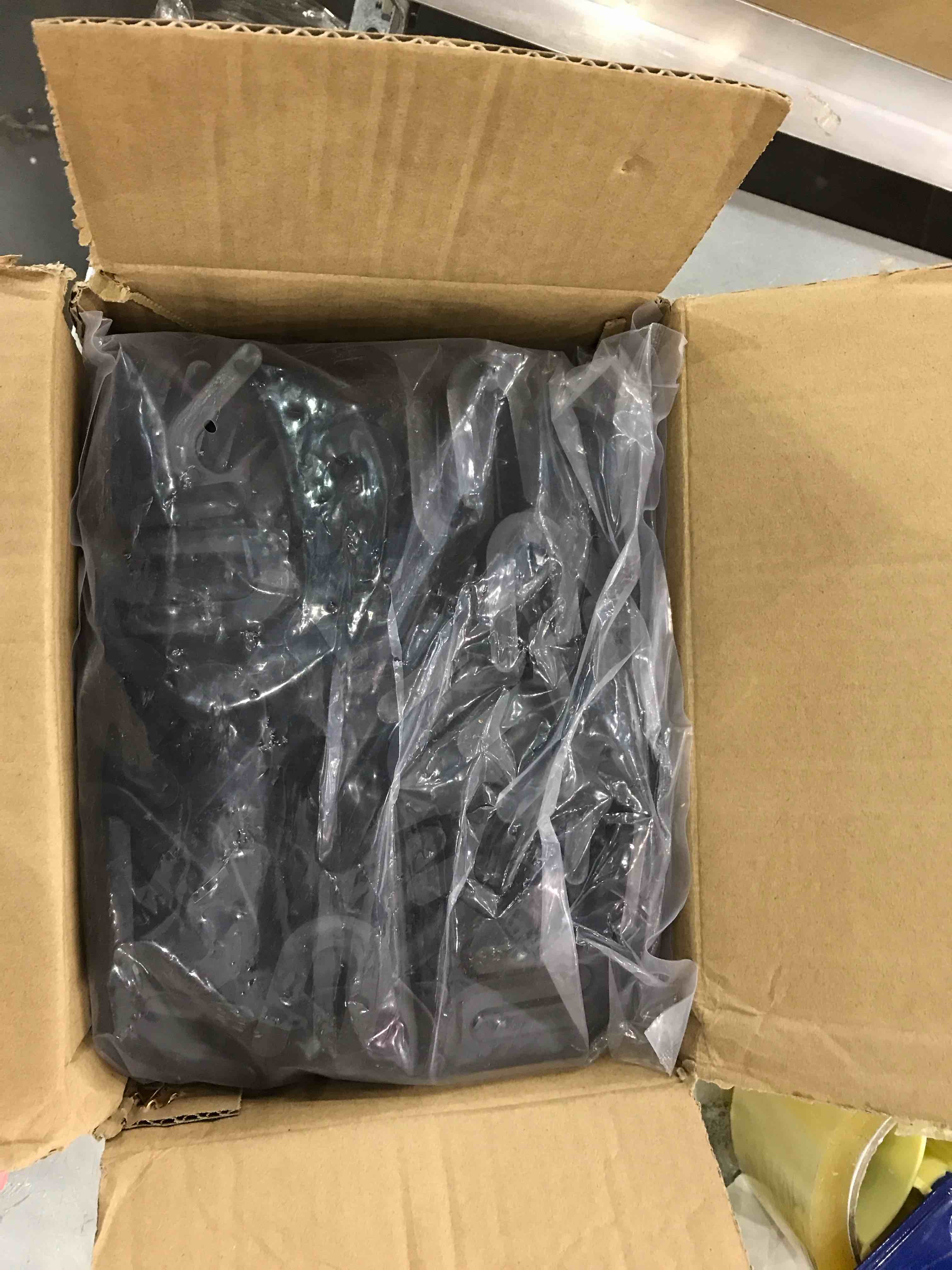 https://s3.amazonaws.com/lotting-images-prod/bidfta/EXS00618355_1699970131955.jpeg