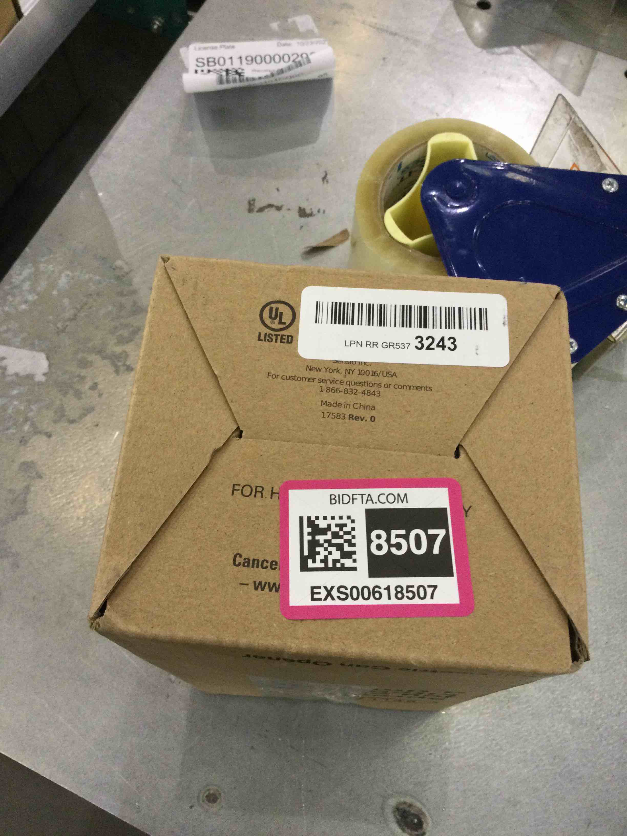 https://s3.amazonaws.com/lotting-images-prod/bidfta/EXS00618507_1698073396570.jpeg